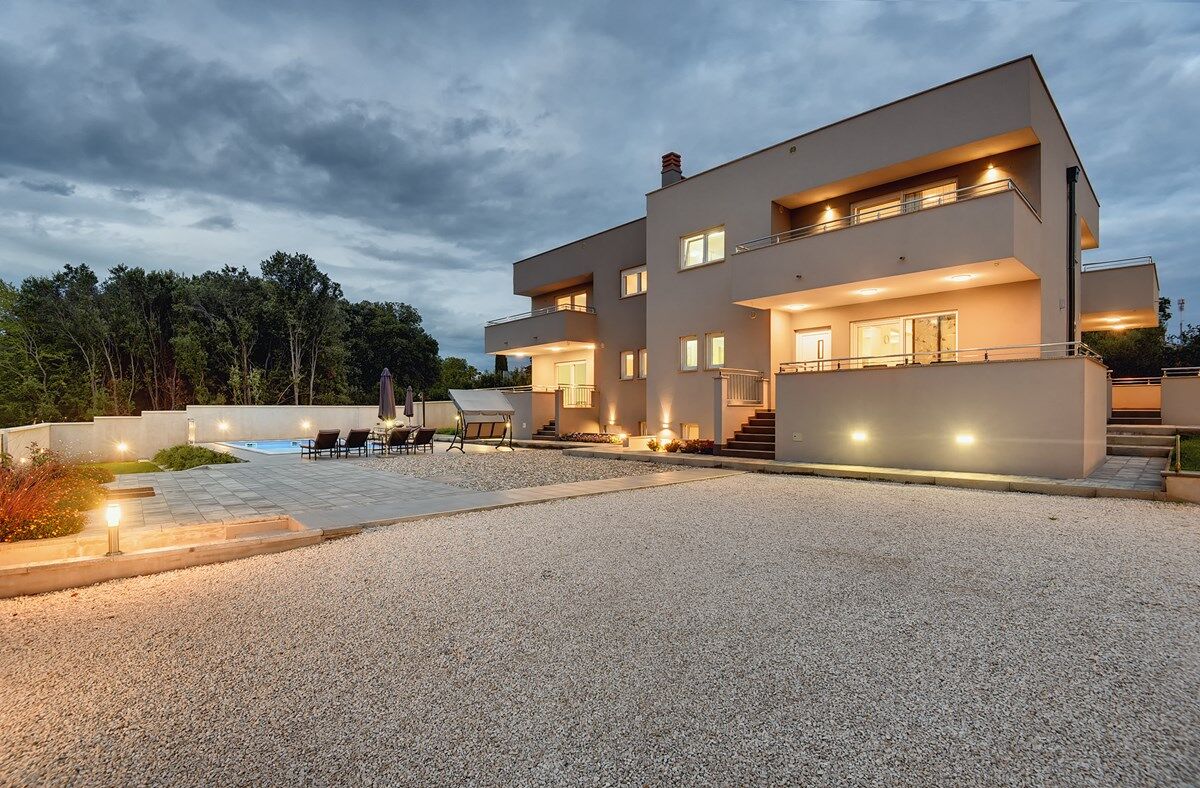 Villa Grande T&D 74185-K1