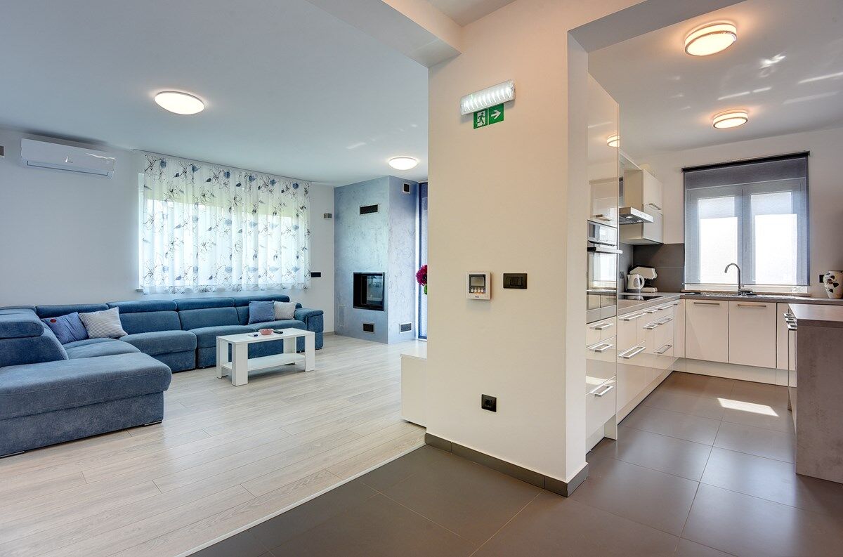 Villa Grande T&D 74185-K1