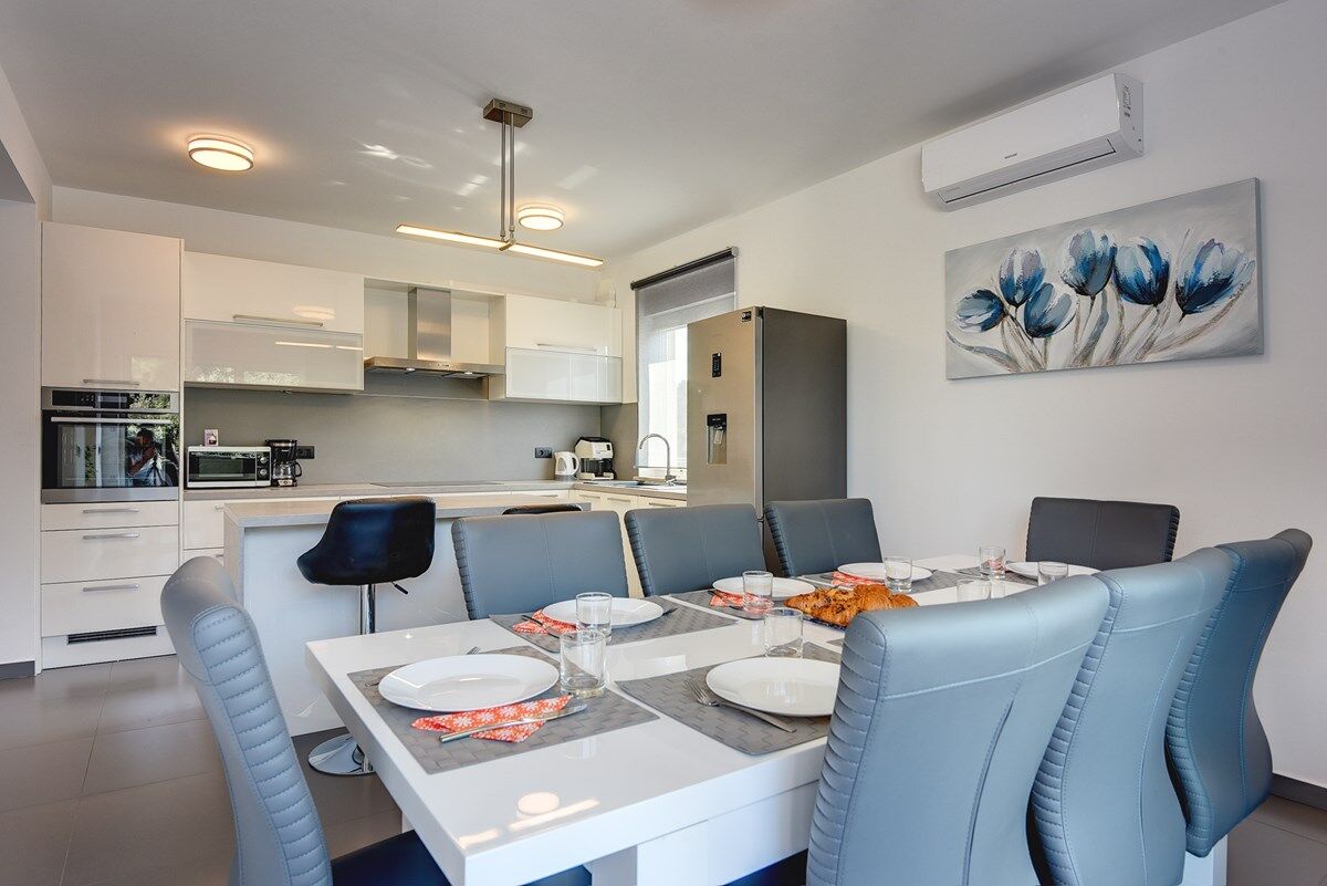 Villa Grande T&D 74185-K1