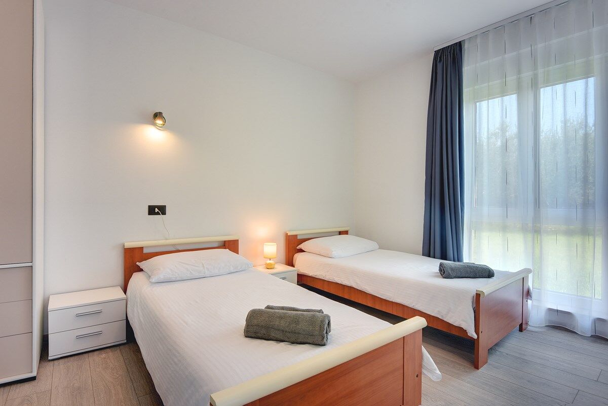 Villa Grande T&D 74185-K1