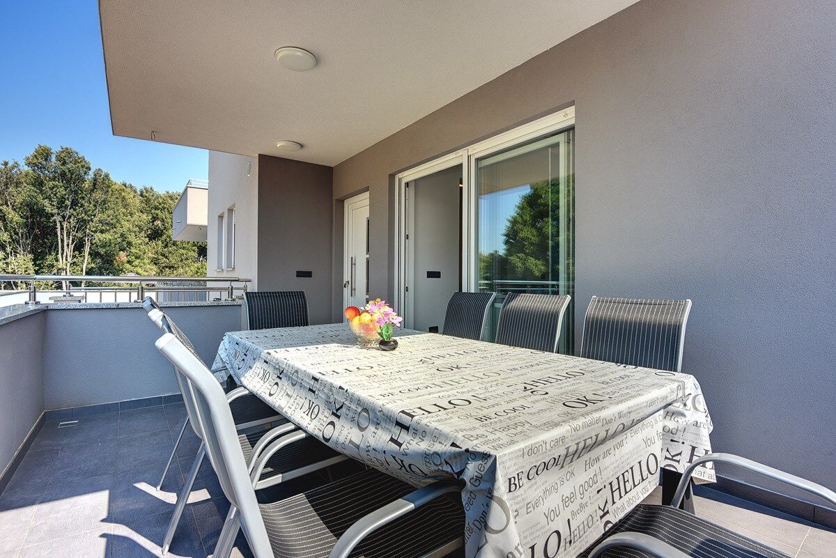 Villa Grande T&D 74185-K1