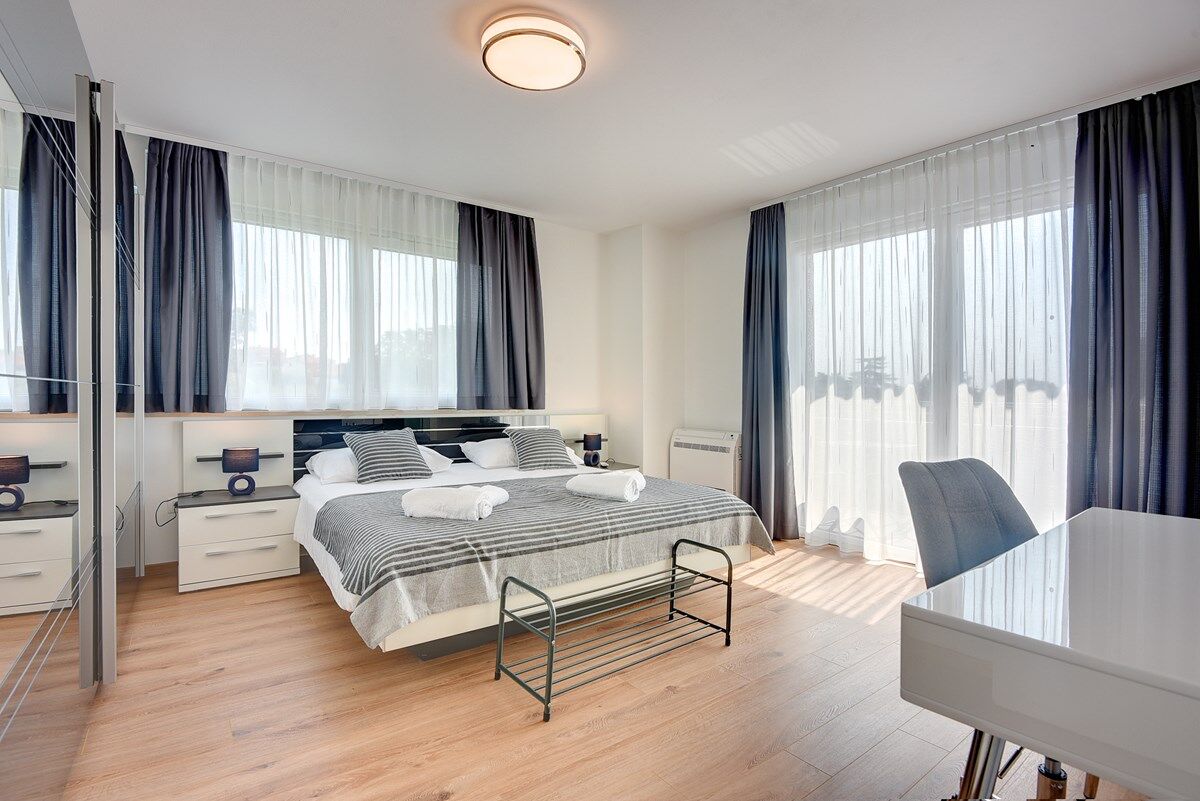 Villa Grande T&D 74185-K1