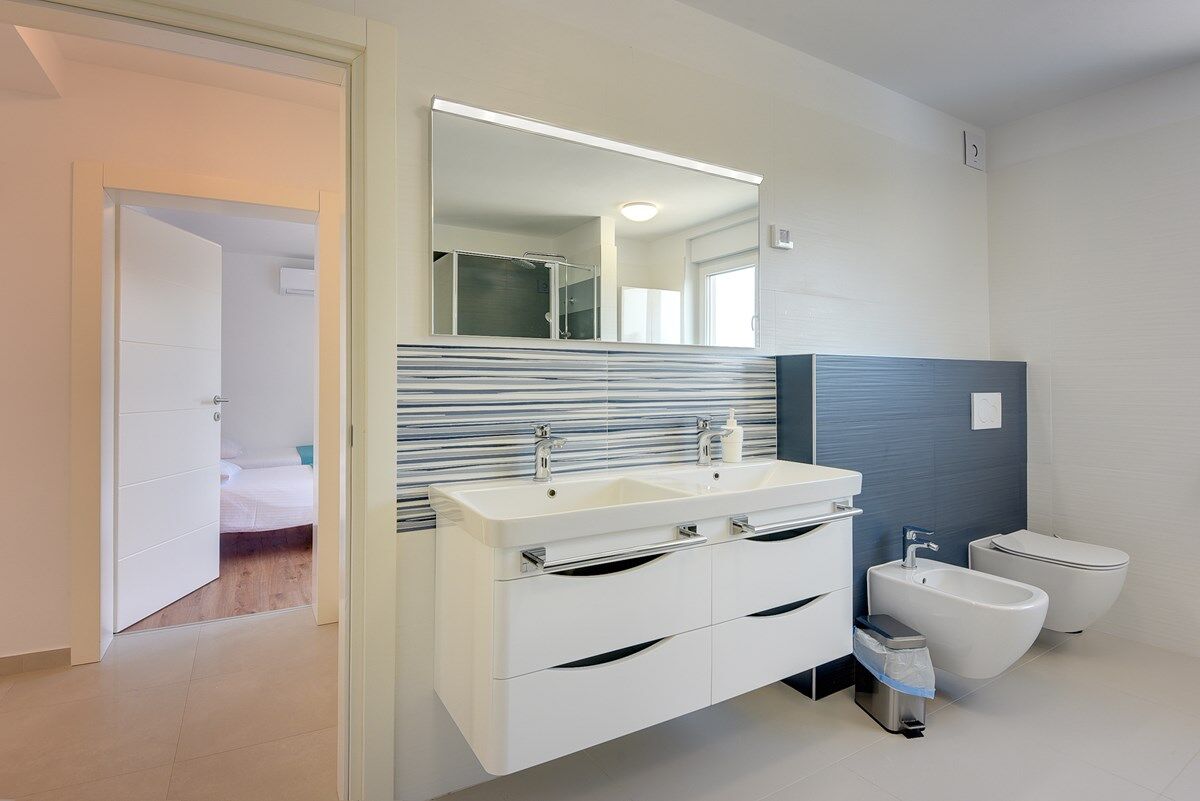 Villa Grande T&D 74185-K1