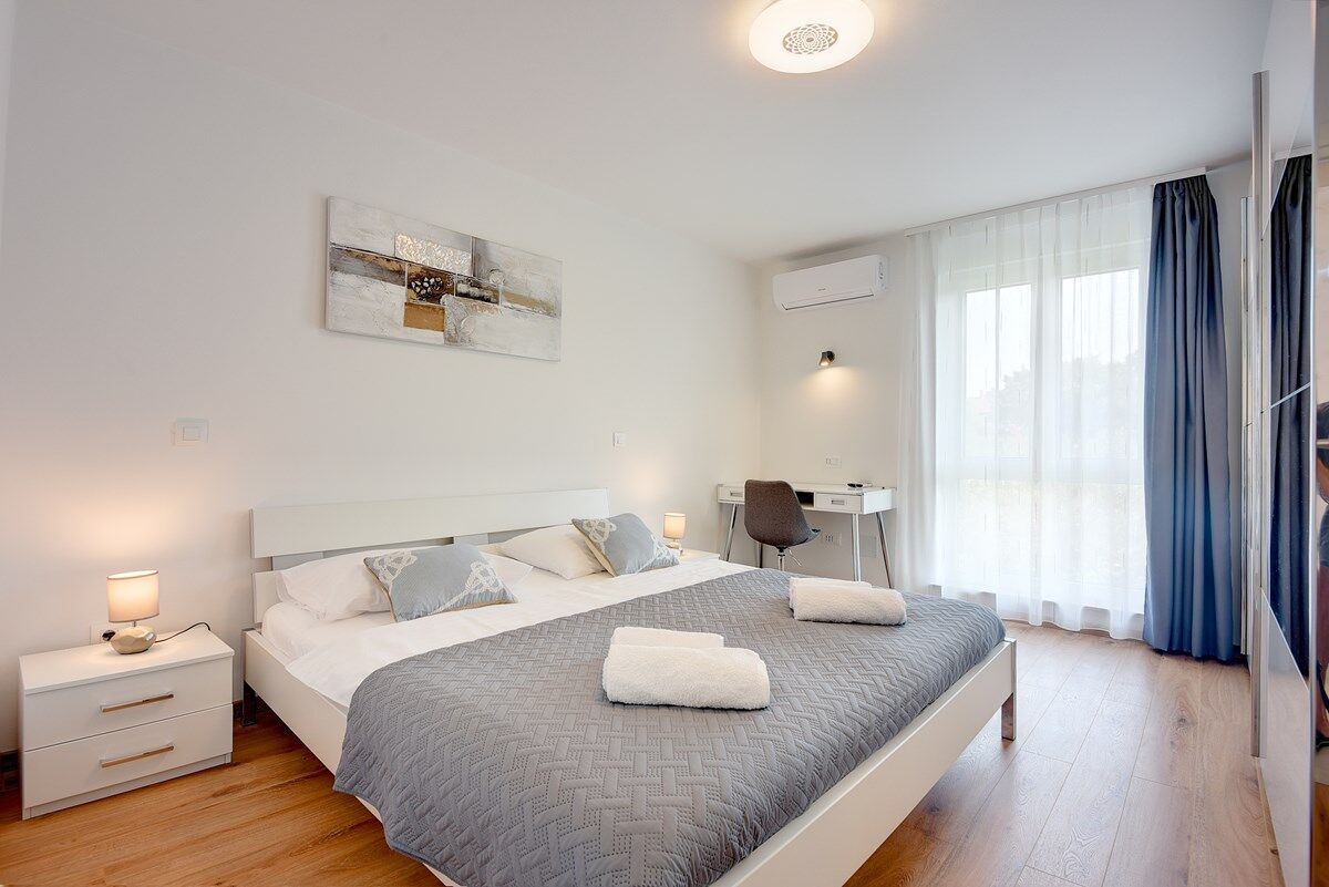 Villa Grande T&D 74185-K1