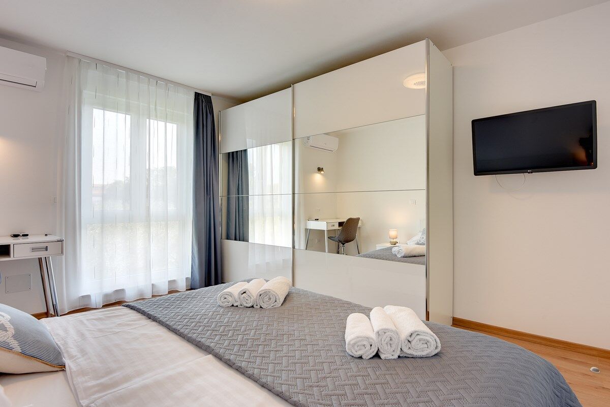 Villa Grande T&D 74185-K1