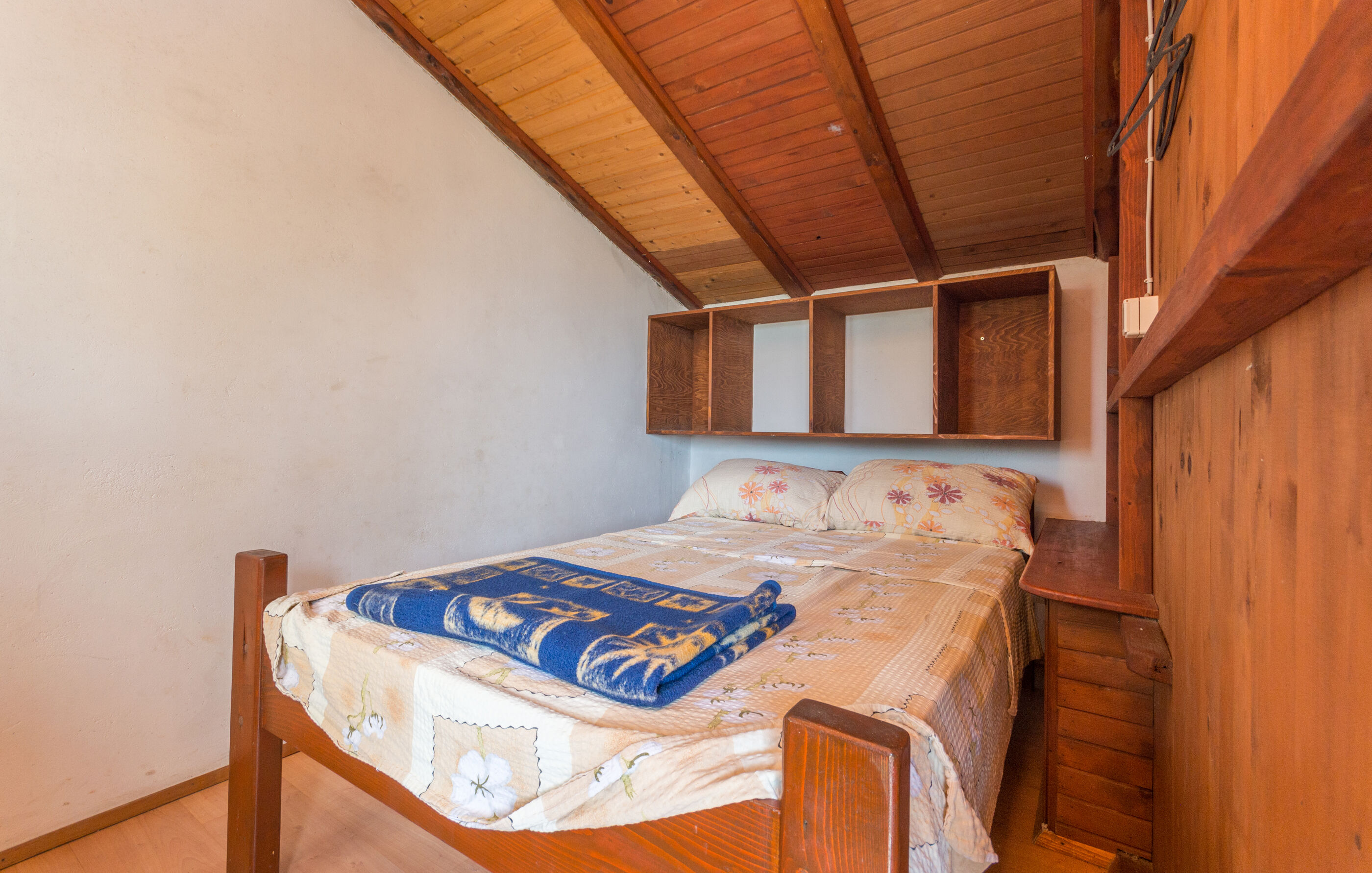 House Tvrdica 14931-K1