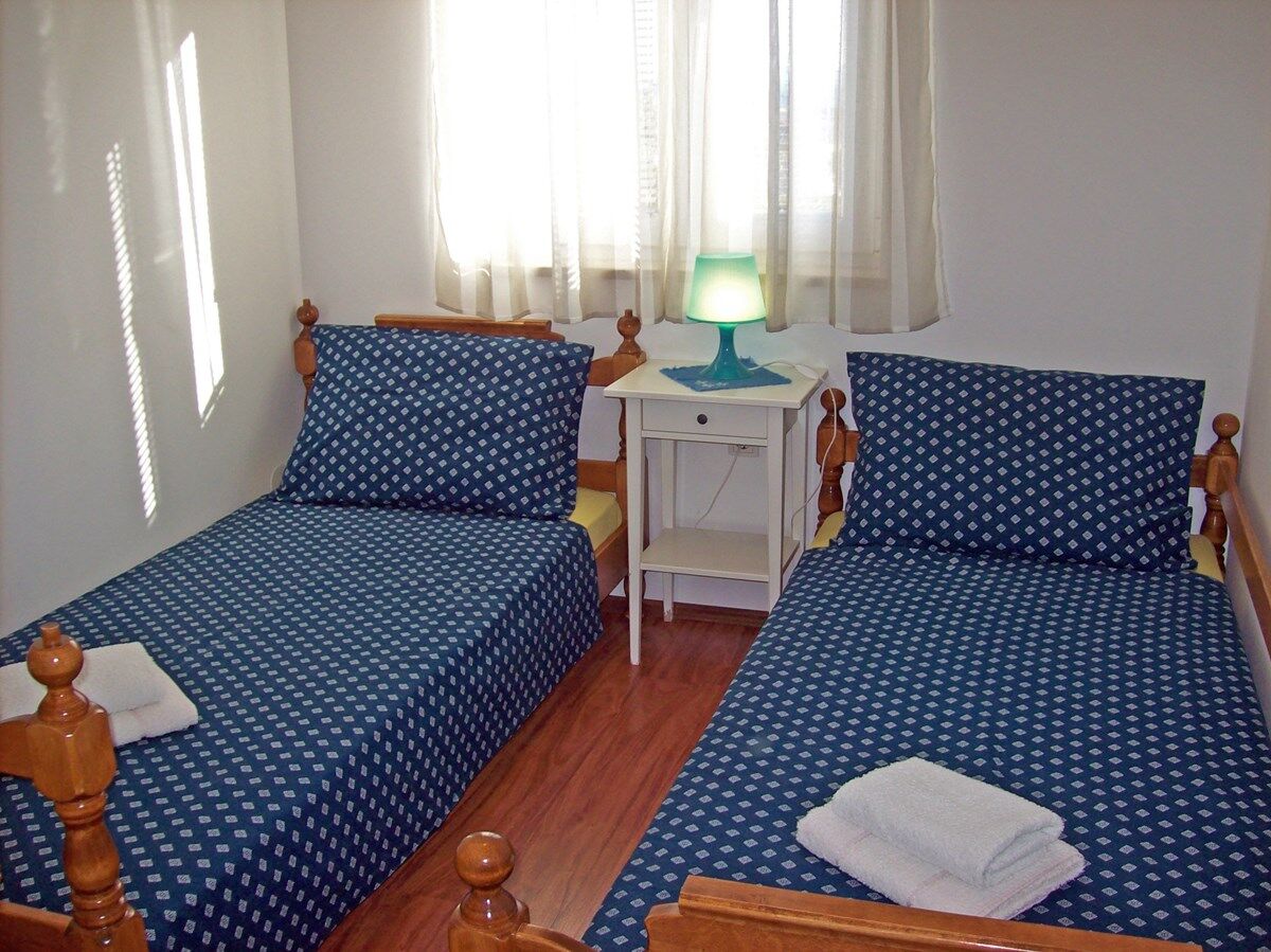 House Ivonne 73714-A1