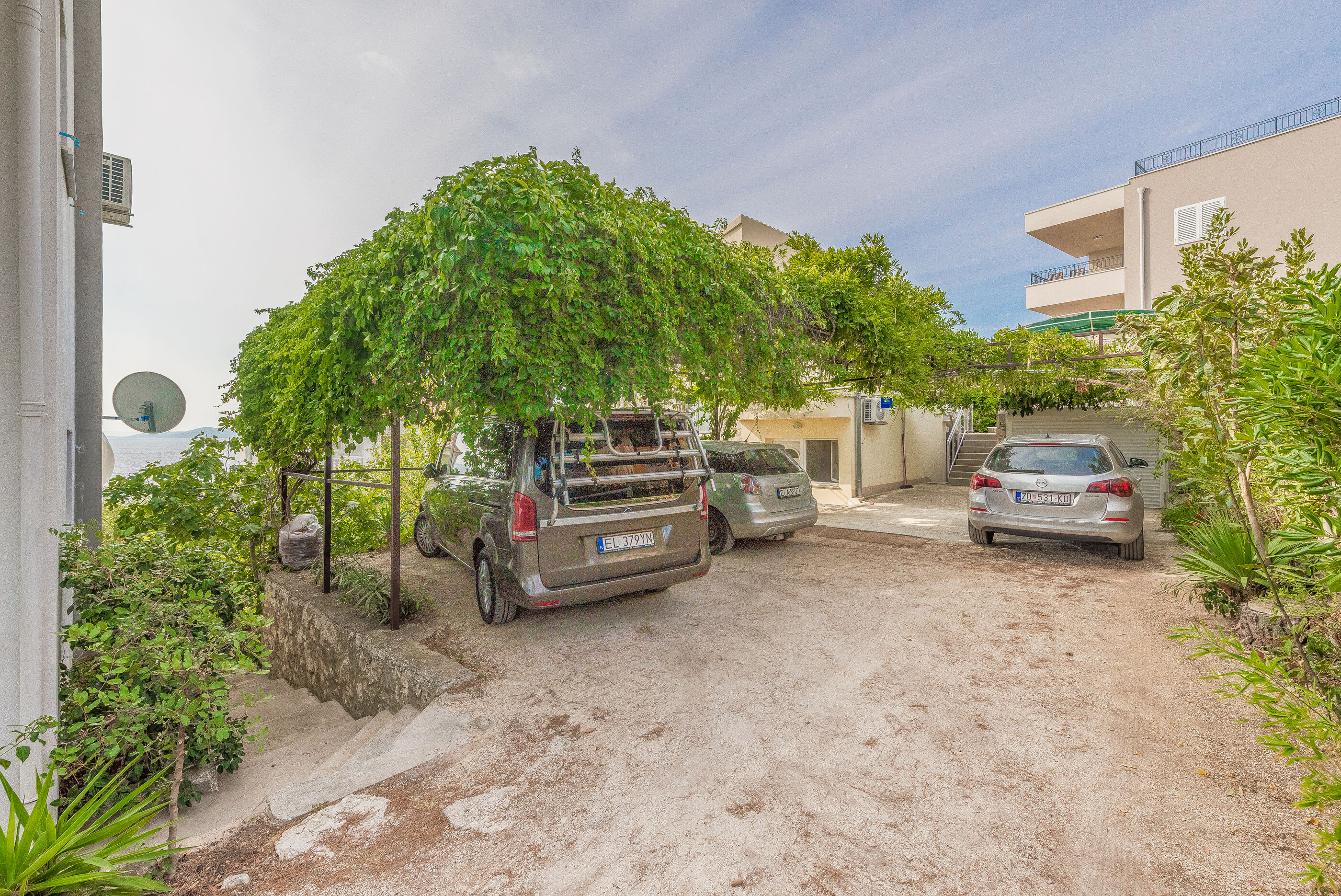 Apartments Branko 38631-A1