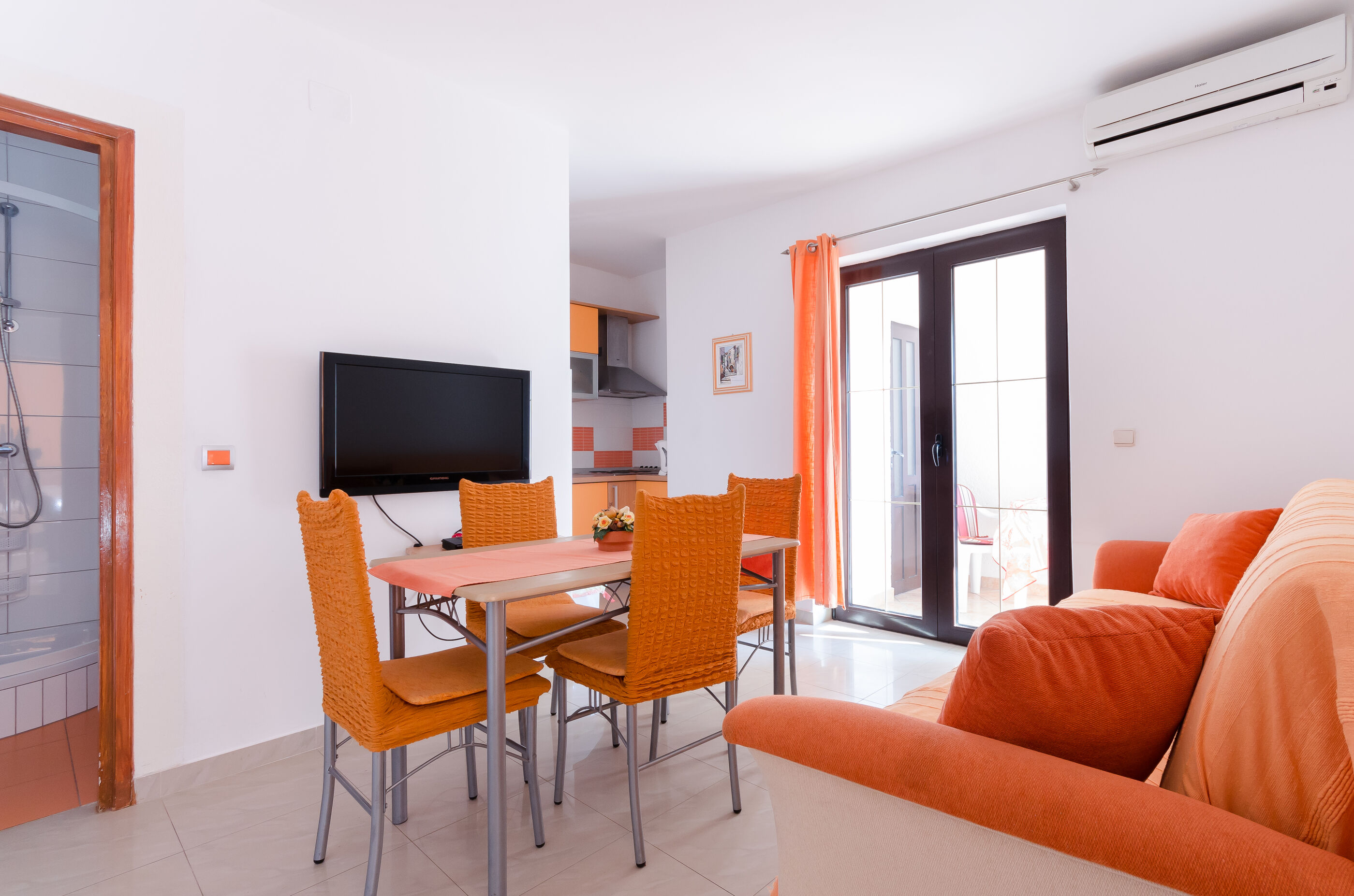 Apartments Helena 86681-A2