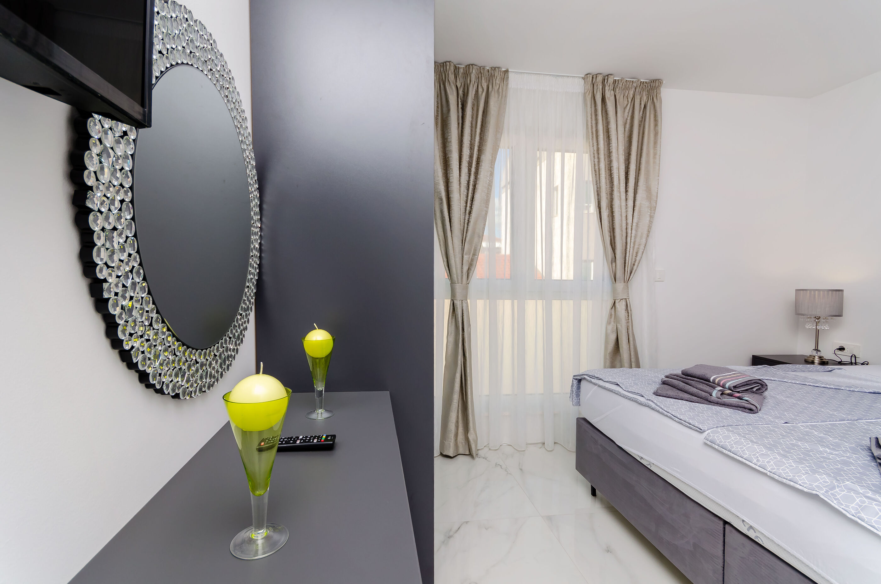 Apartments Crystal Luxury 79251-A1