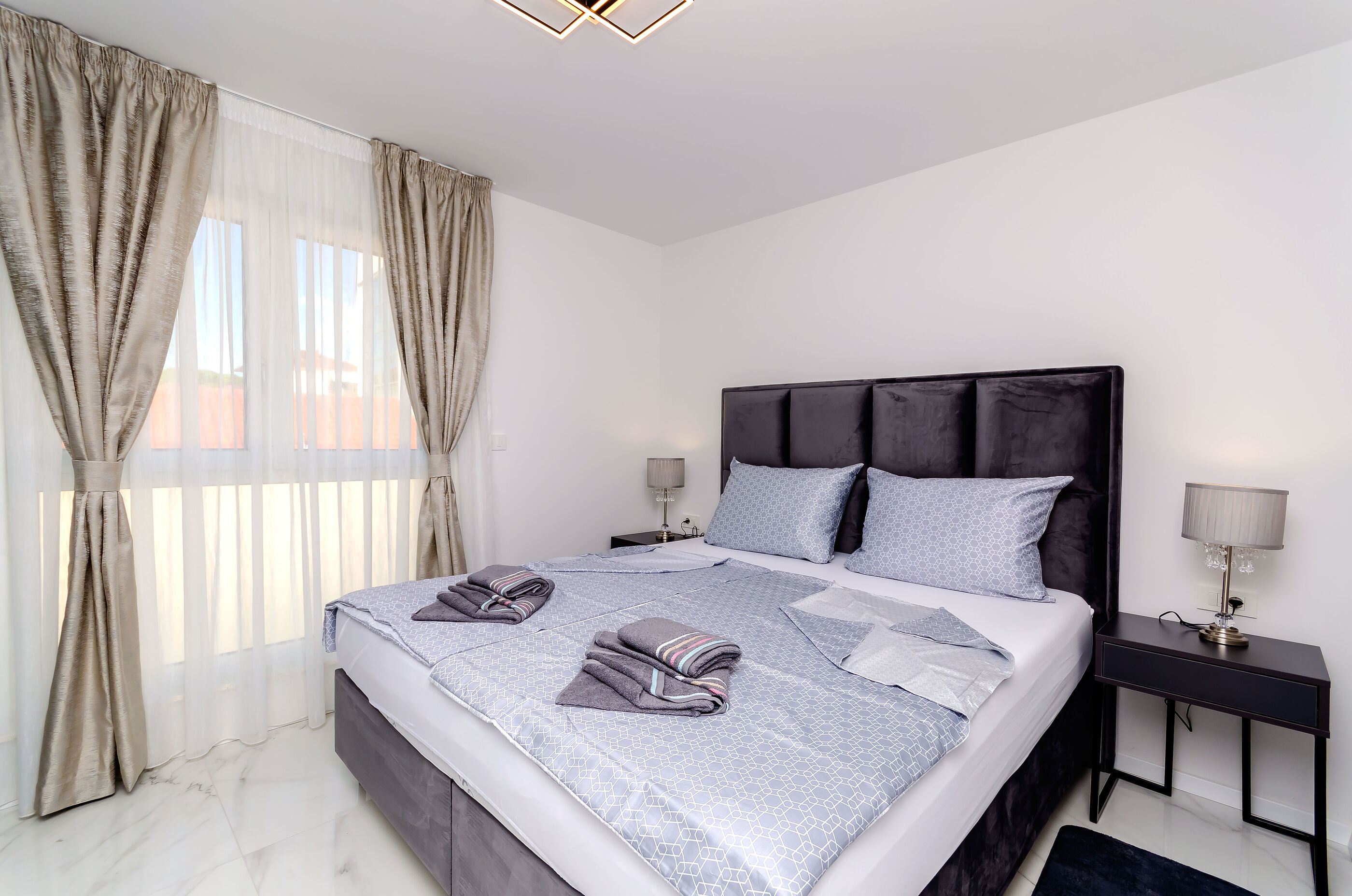 Apartments Crystal Luxury 79251-A1