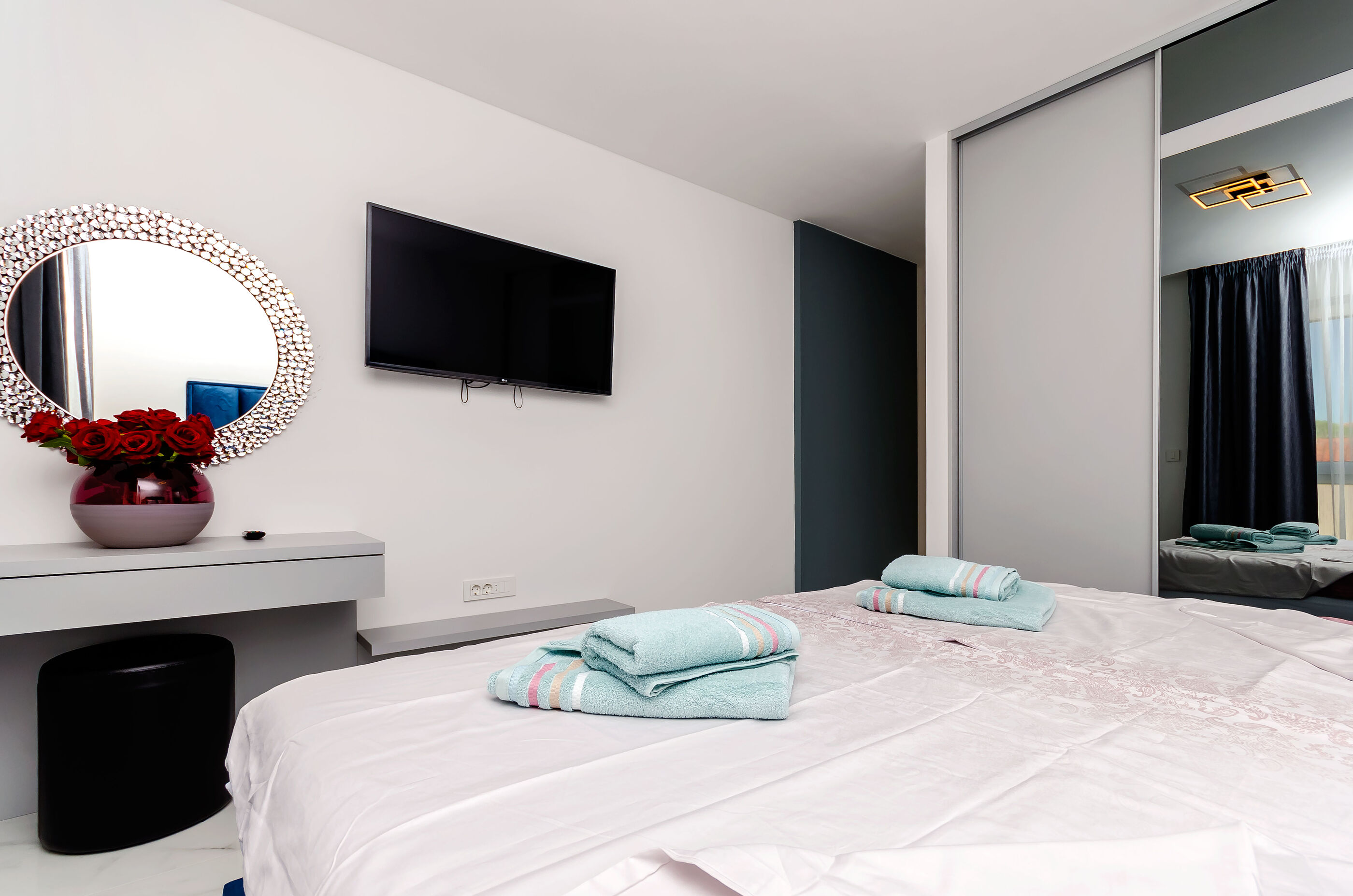 Apartments Crystal Luxury 79251-A1