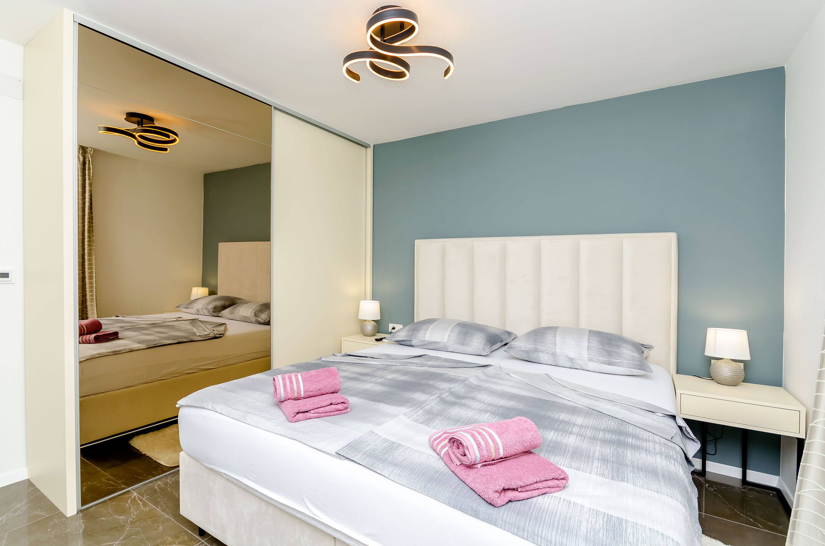 Apartments Crystal Luxury 79251-A2