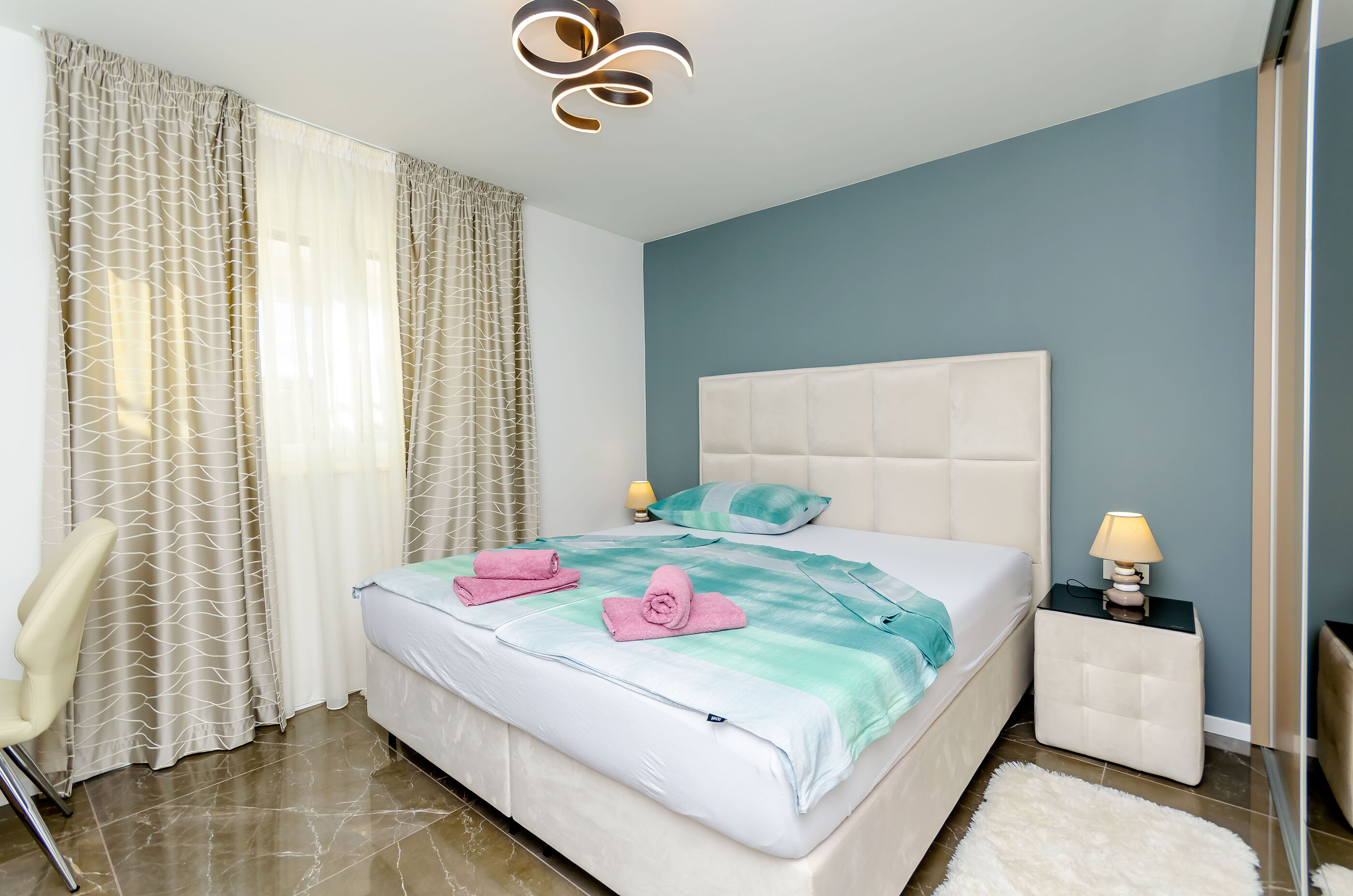 Apartments Crystal Luxury 79251-A2