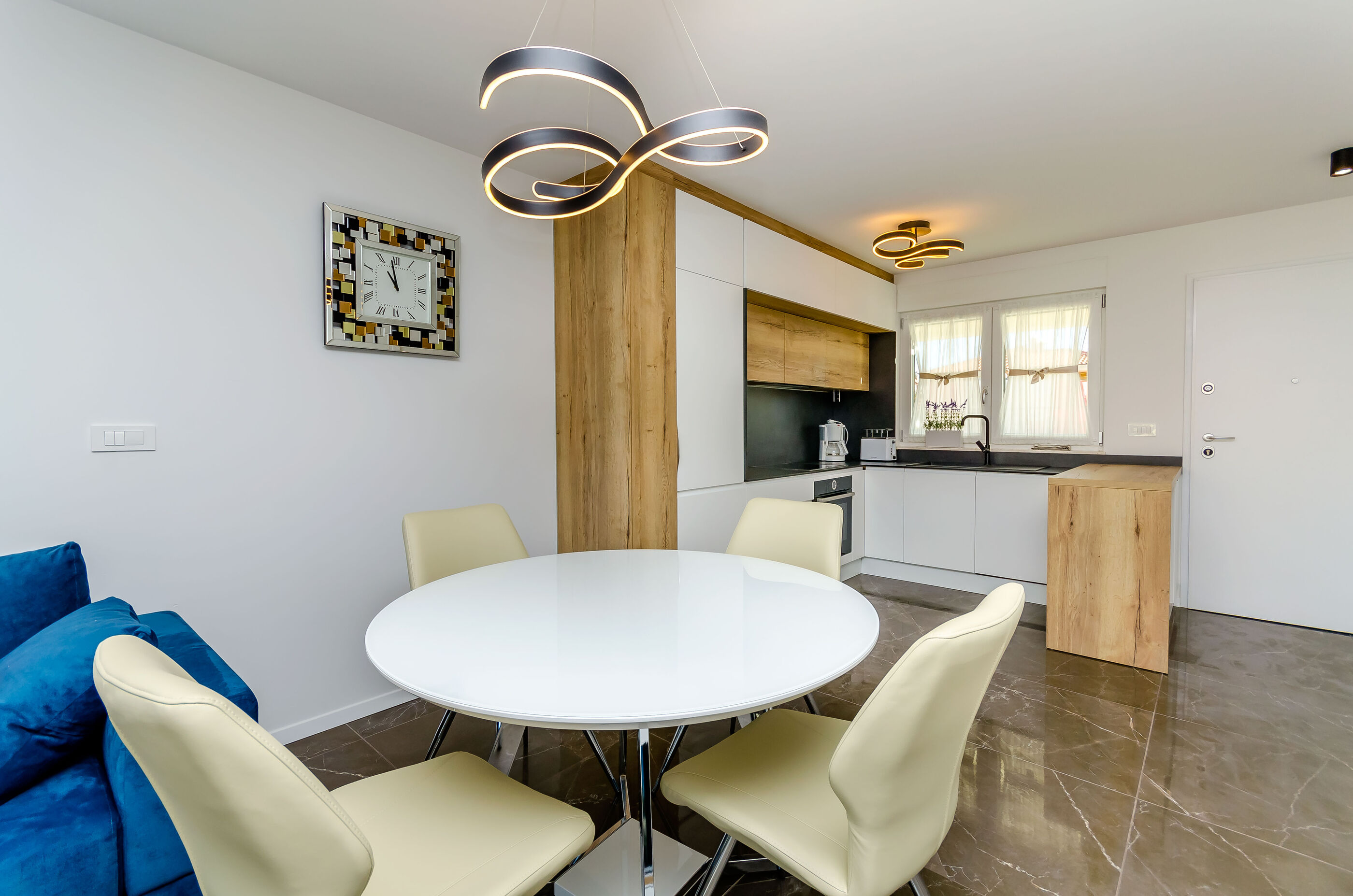 Apartments Crystal Luxury 79251-A2