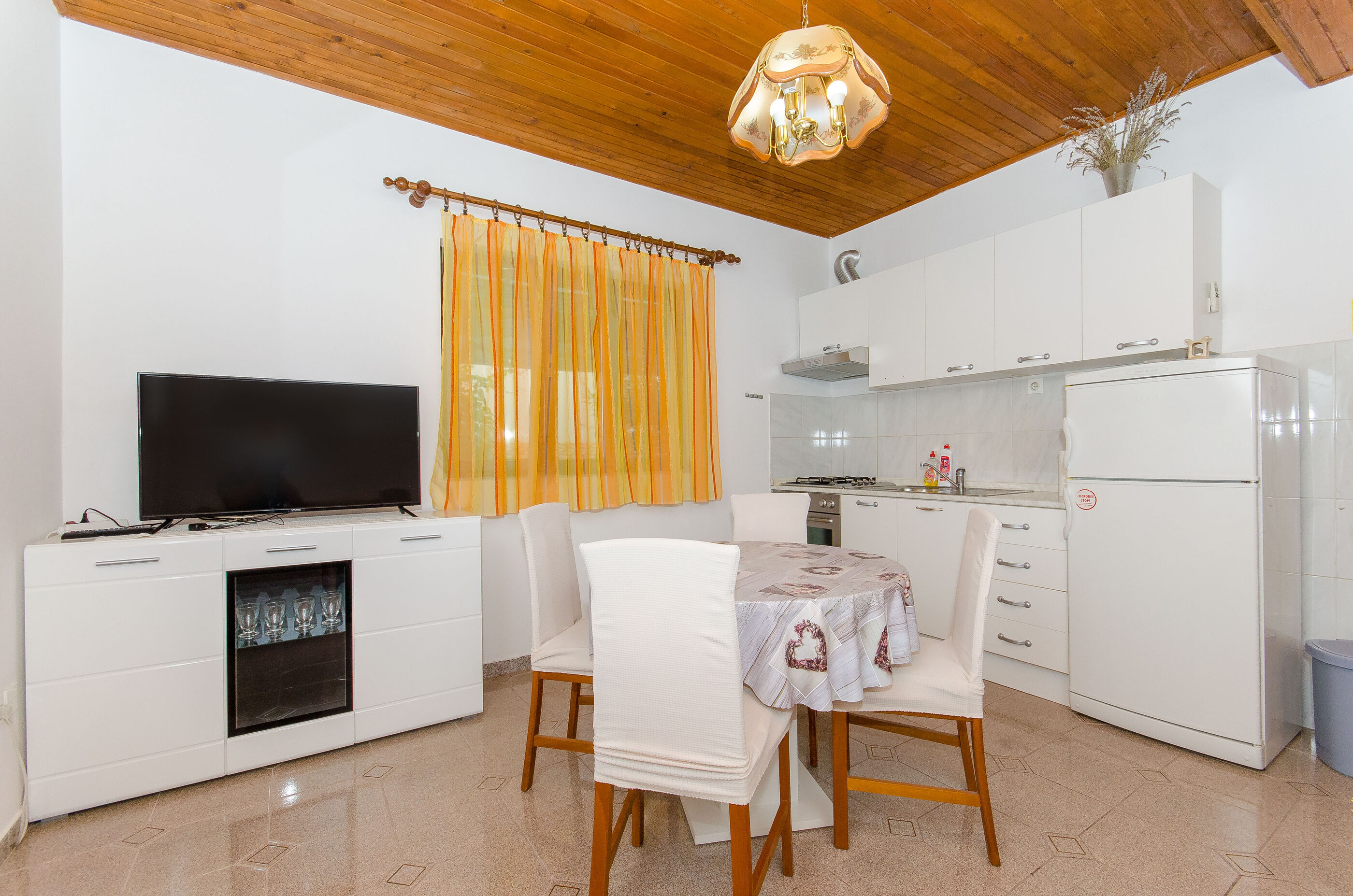 Apartments Marinko 37171-A2