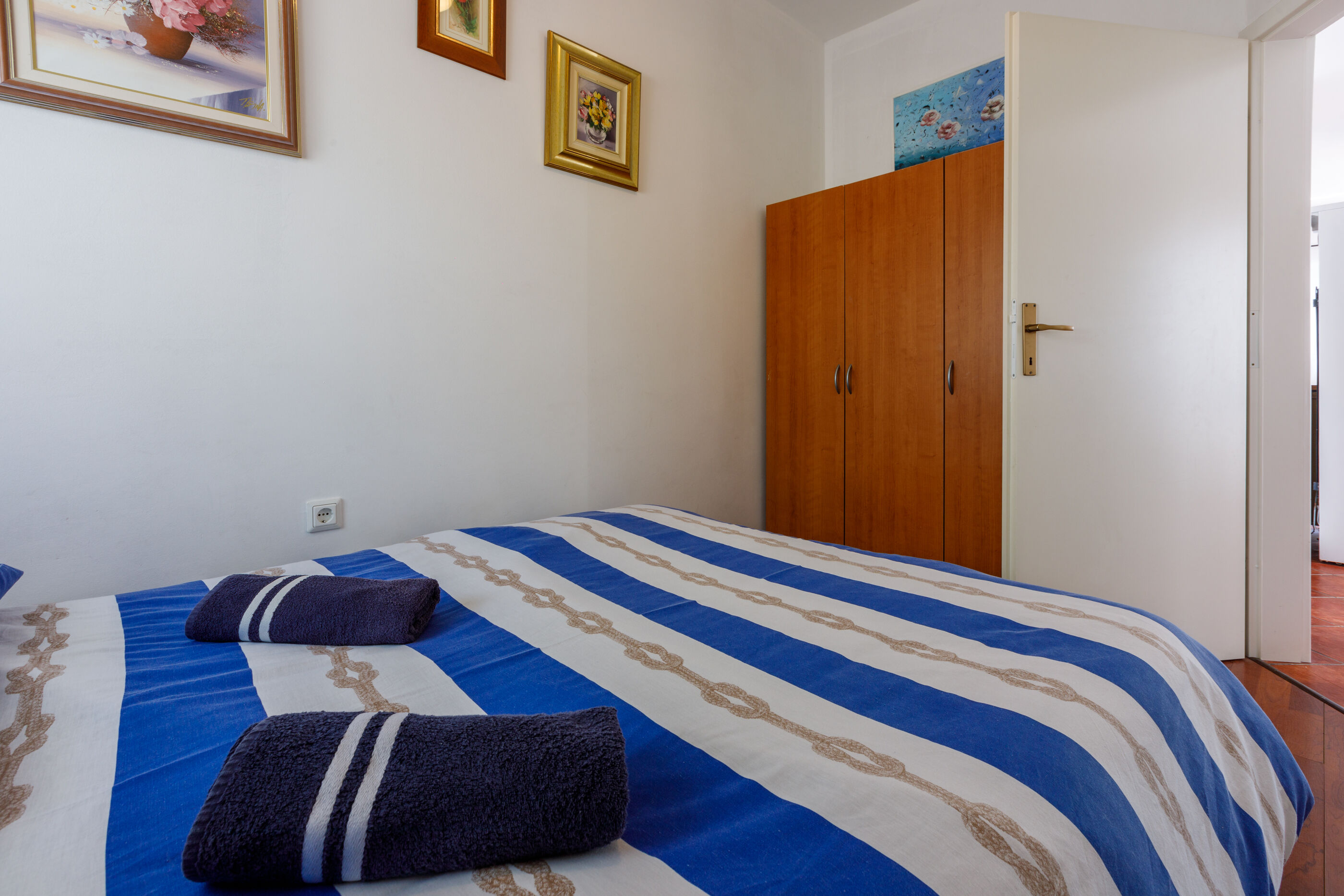 Apartments Stivic 62637-A1