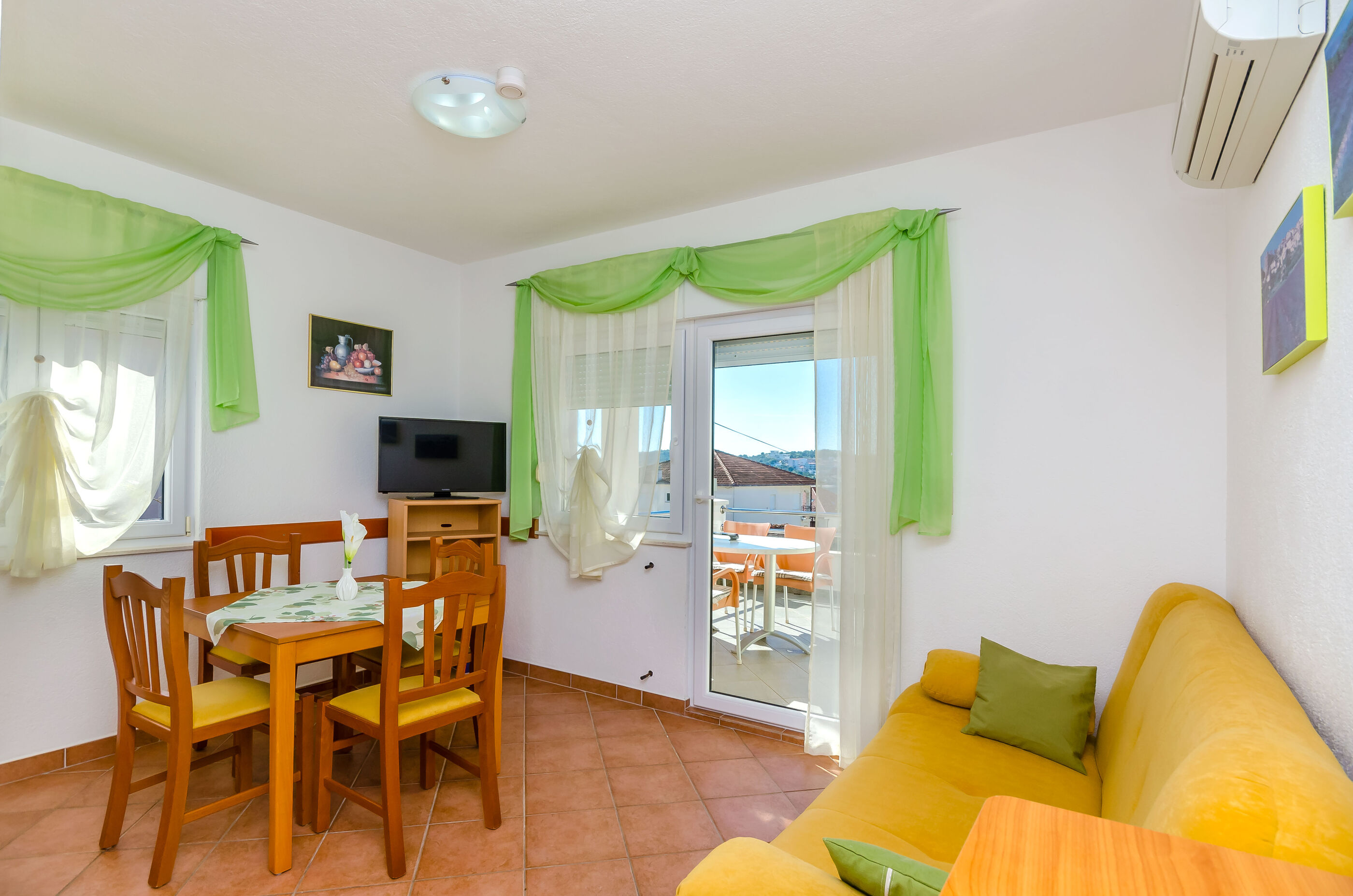 Apartments Palm tree 77811-A2