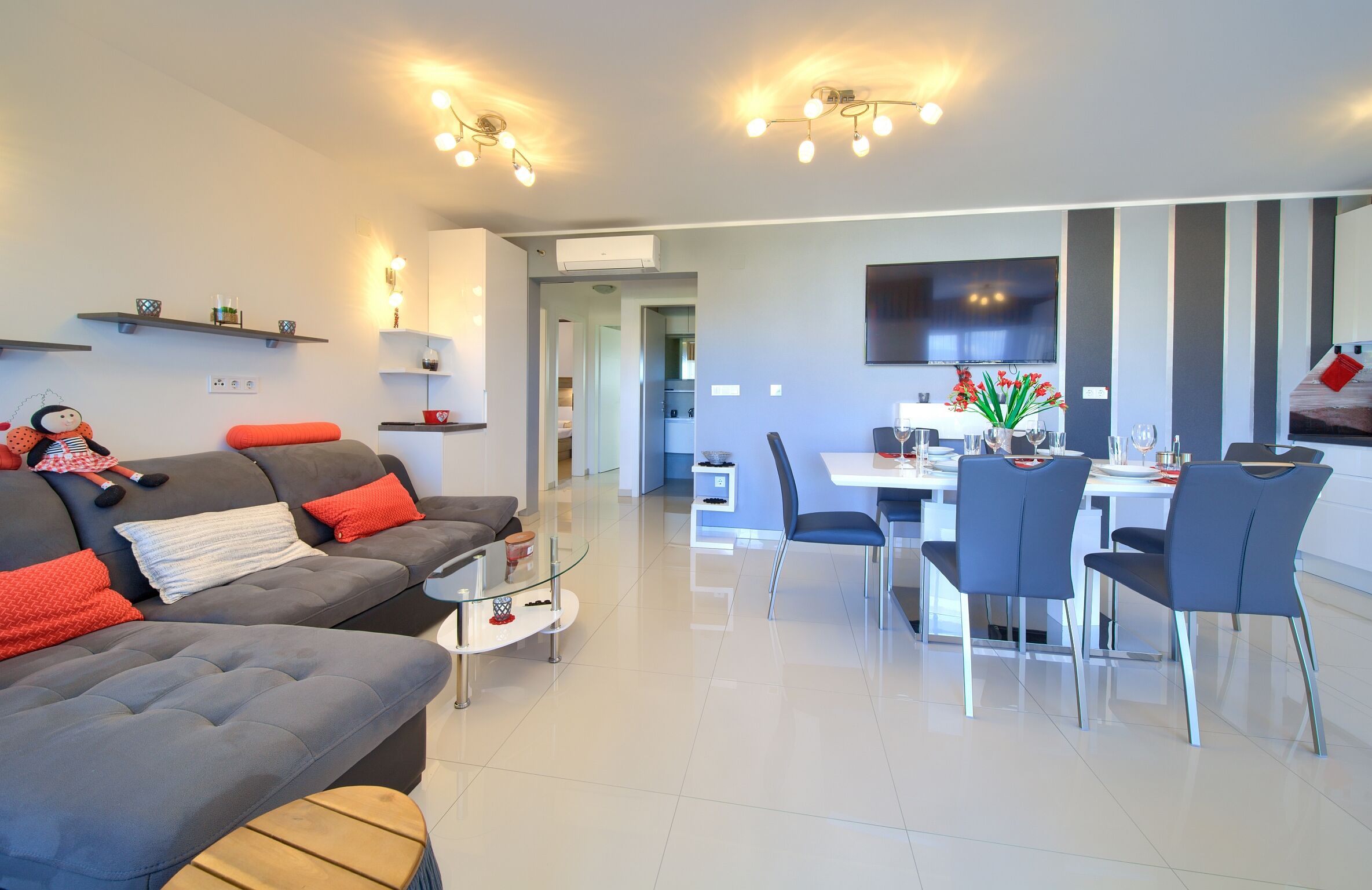 Apartment Crystal Aura 62255-A1