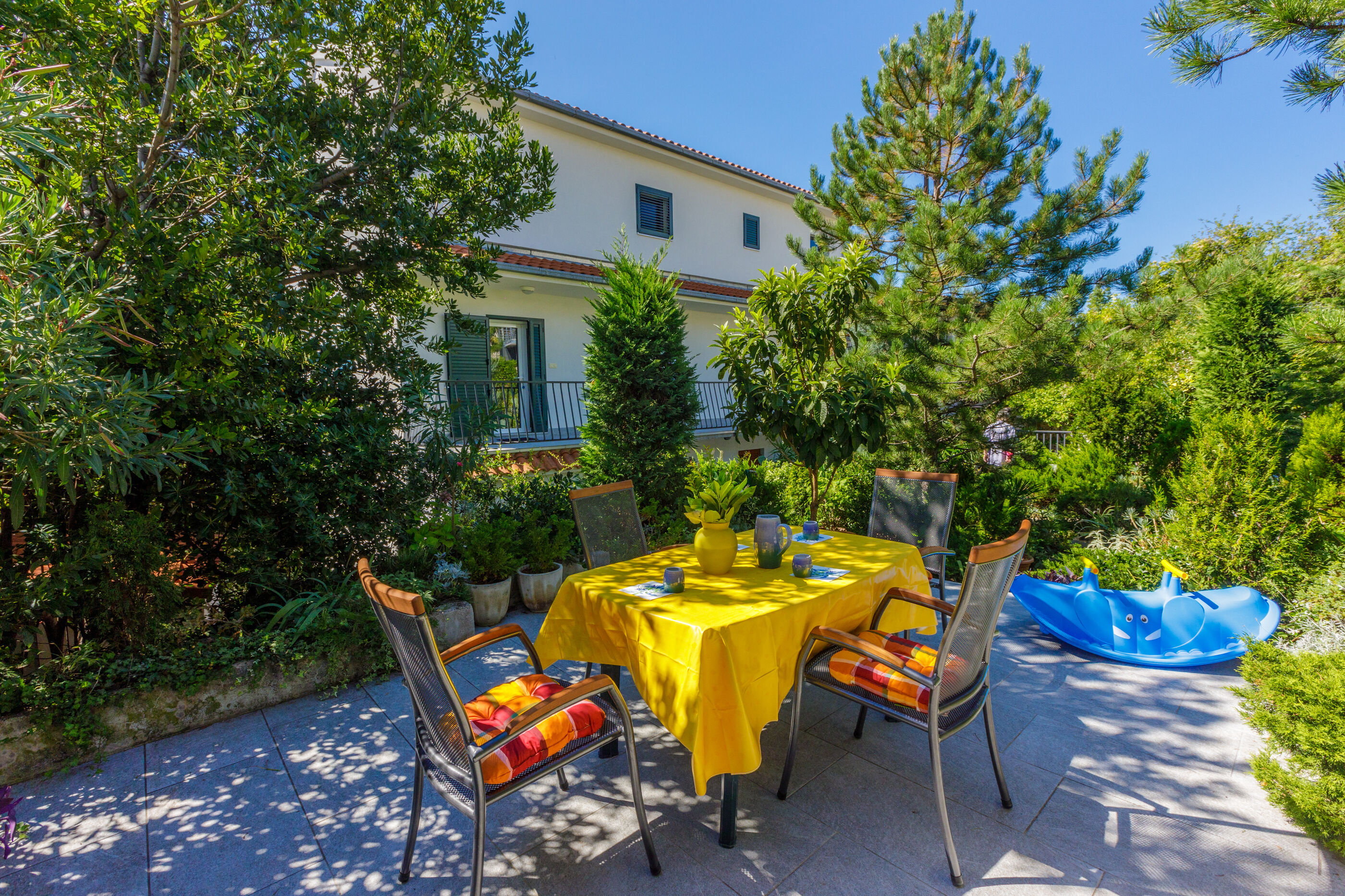 Apartments Lončarić 62761-A1