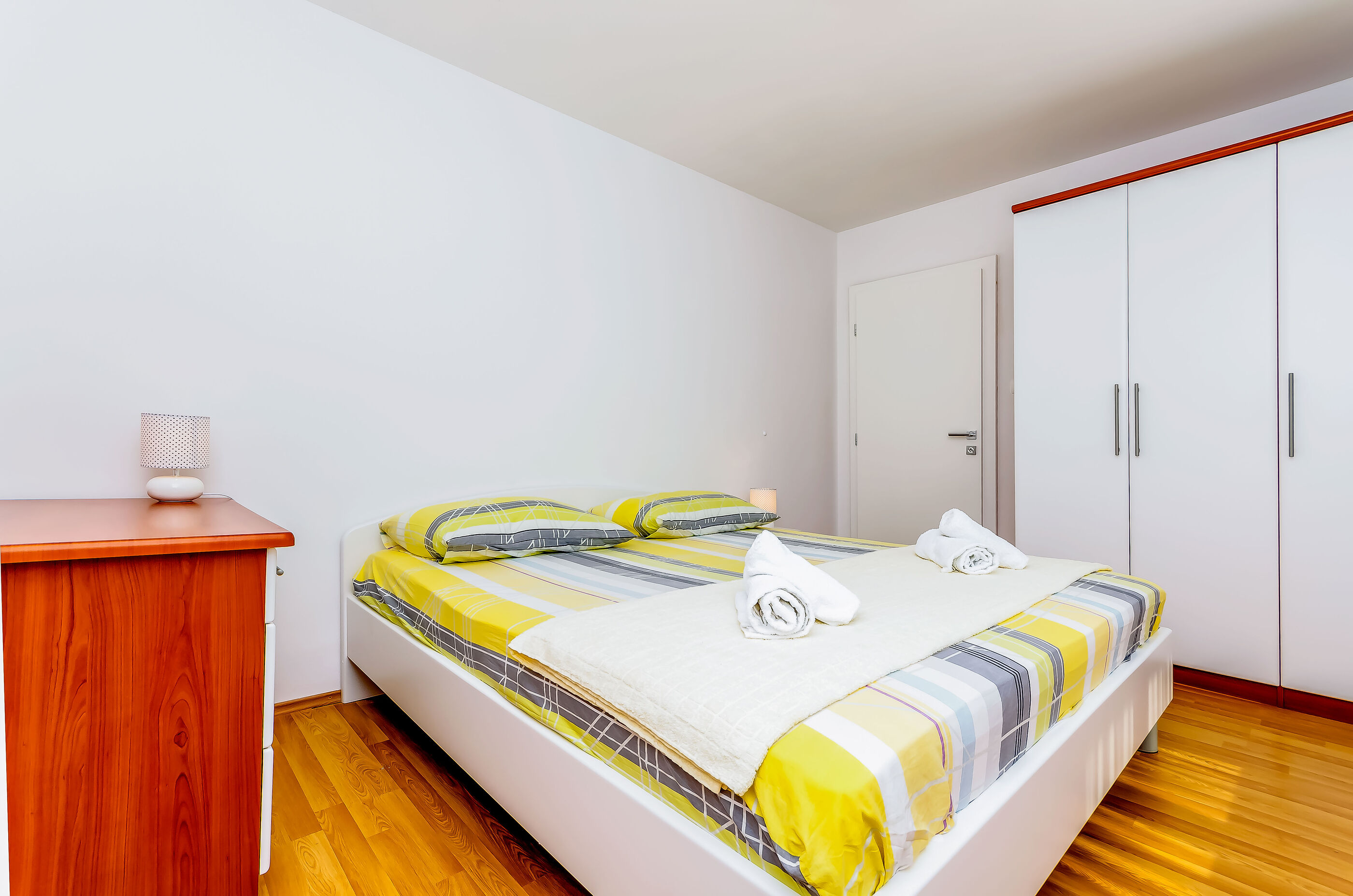 House Ivana 34441-K1