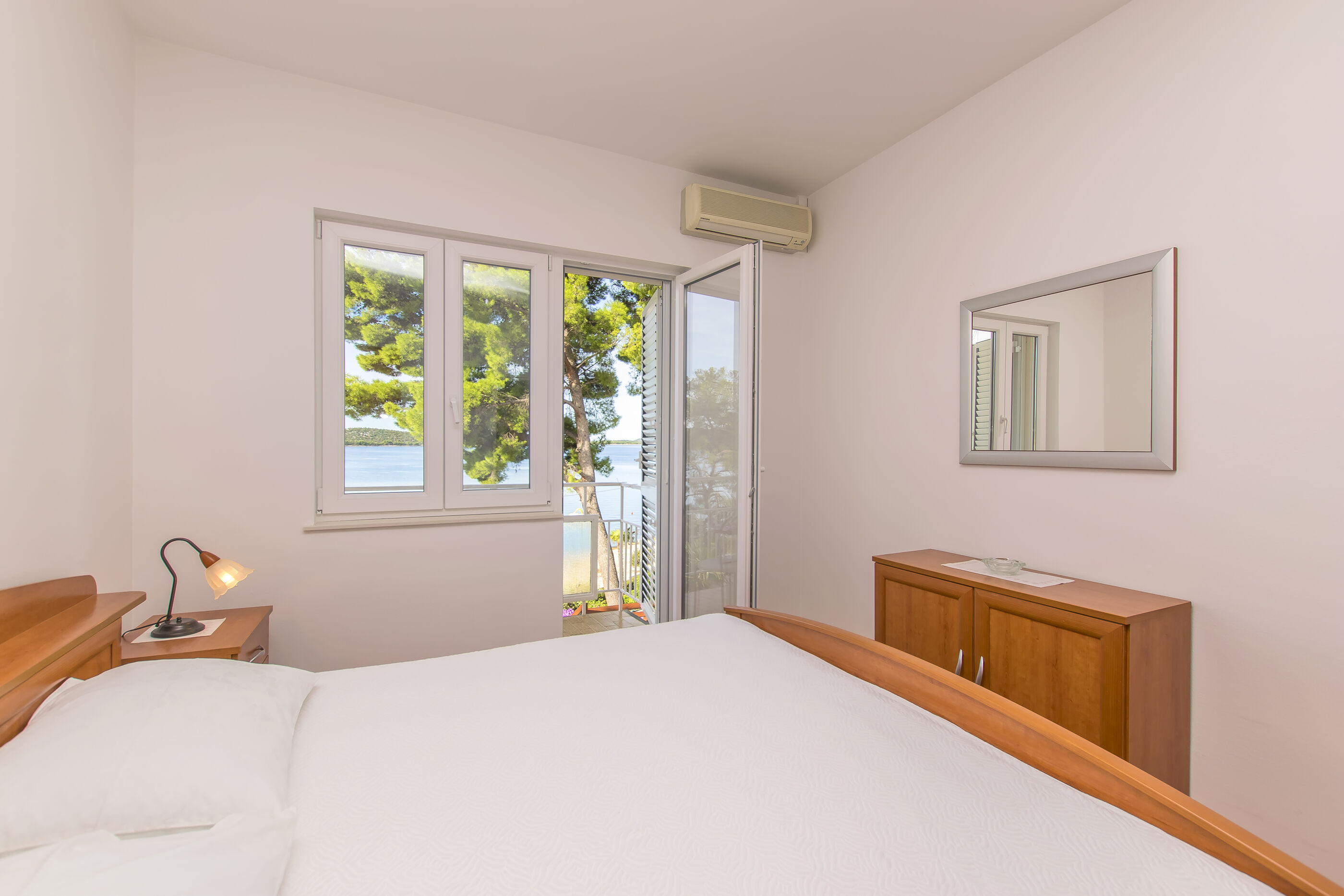 Apartment and Rooms Franka 79351-A2