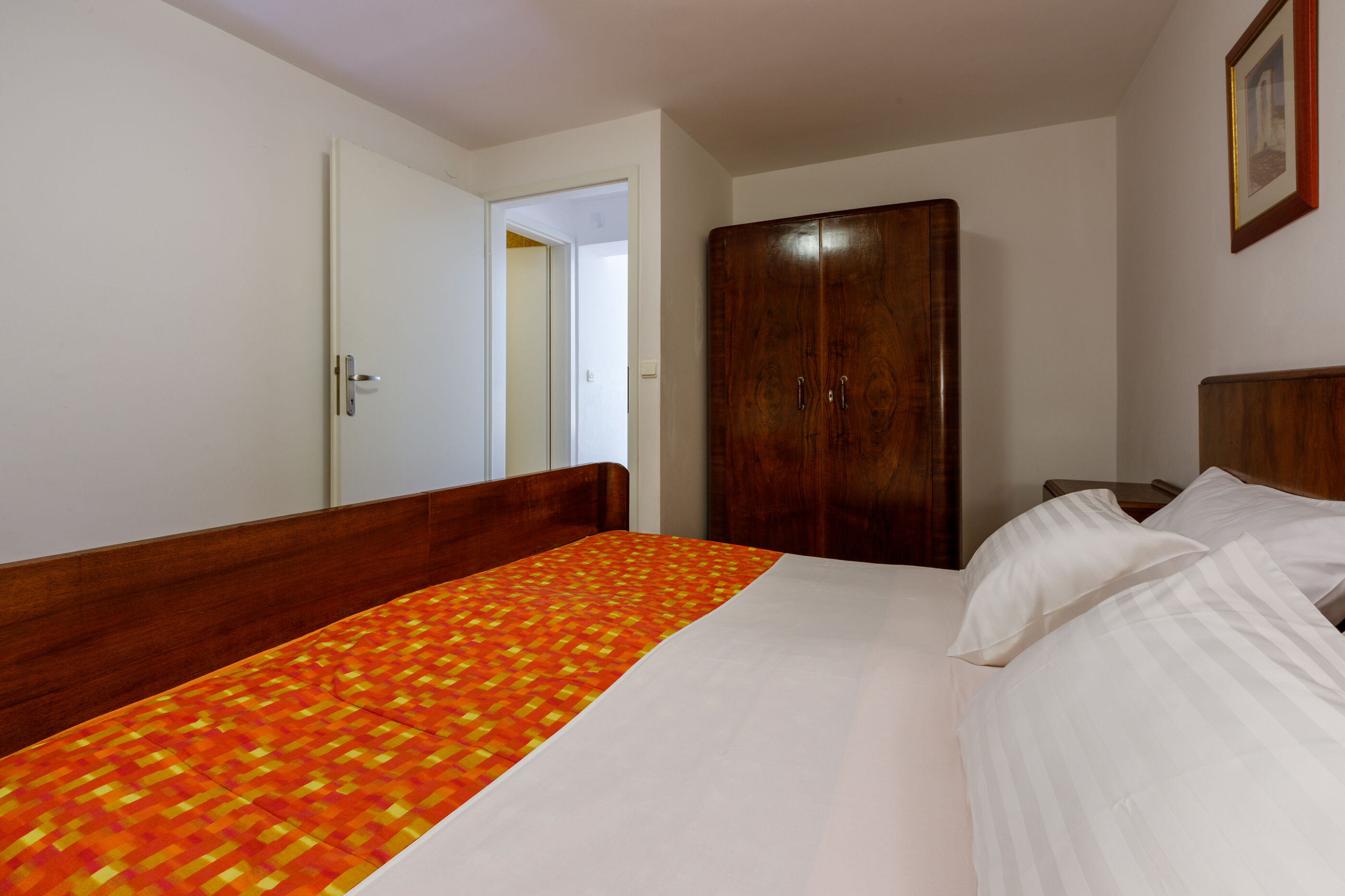 Apartments Lončarić 62761-A1