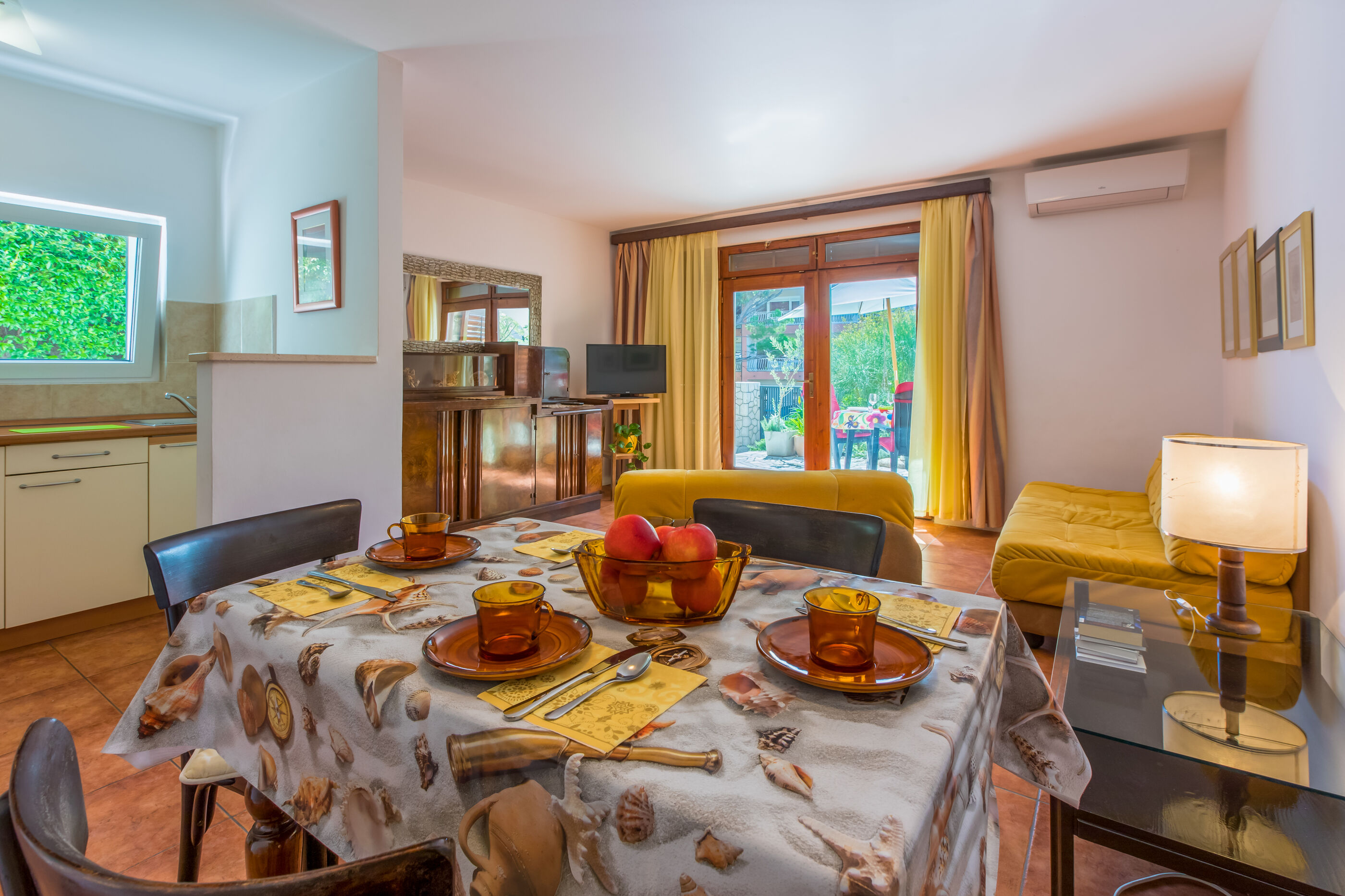 Apartments Lončarić 62761-A1