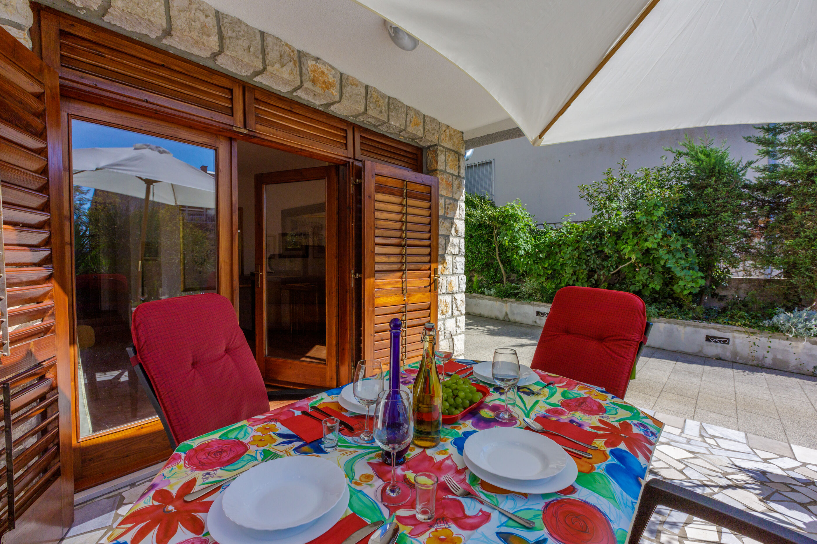 Apartments Lončarić 62761-A1
