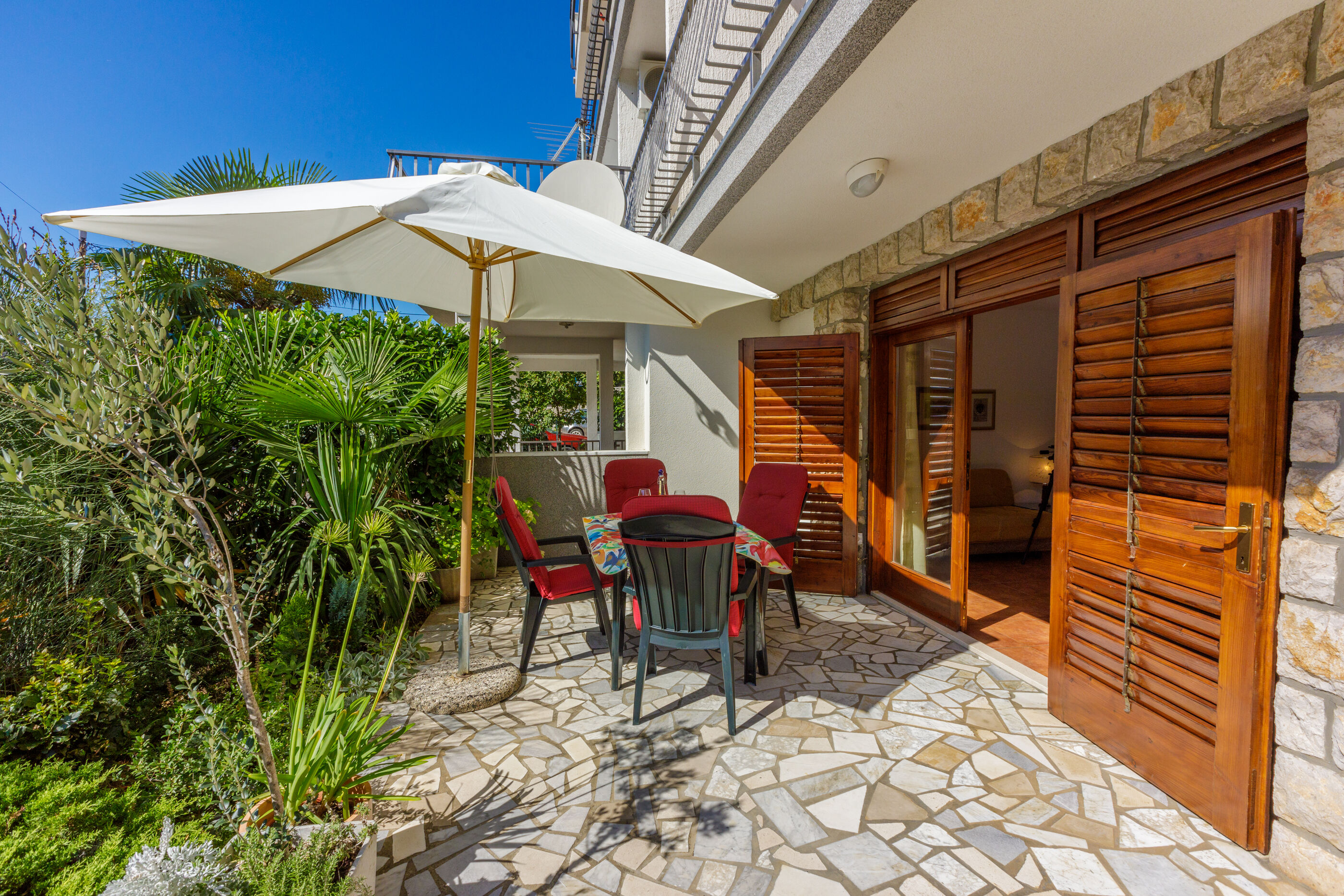 Apartments Lončarić 62761-A1