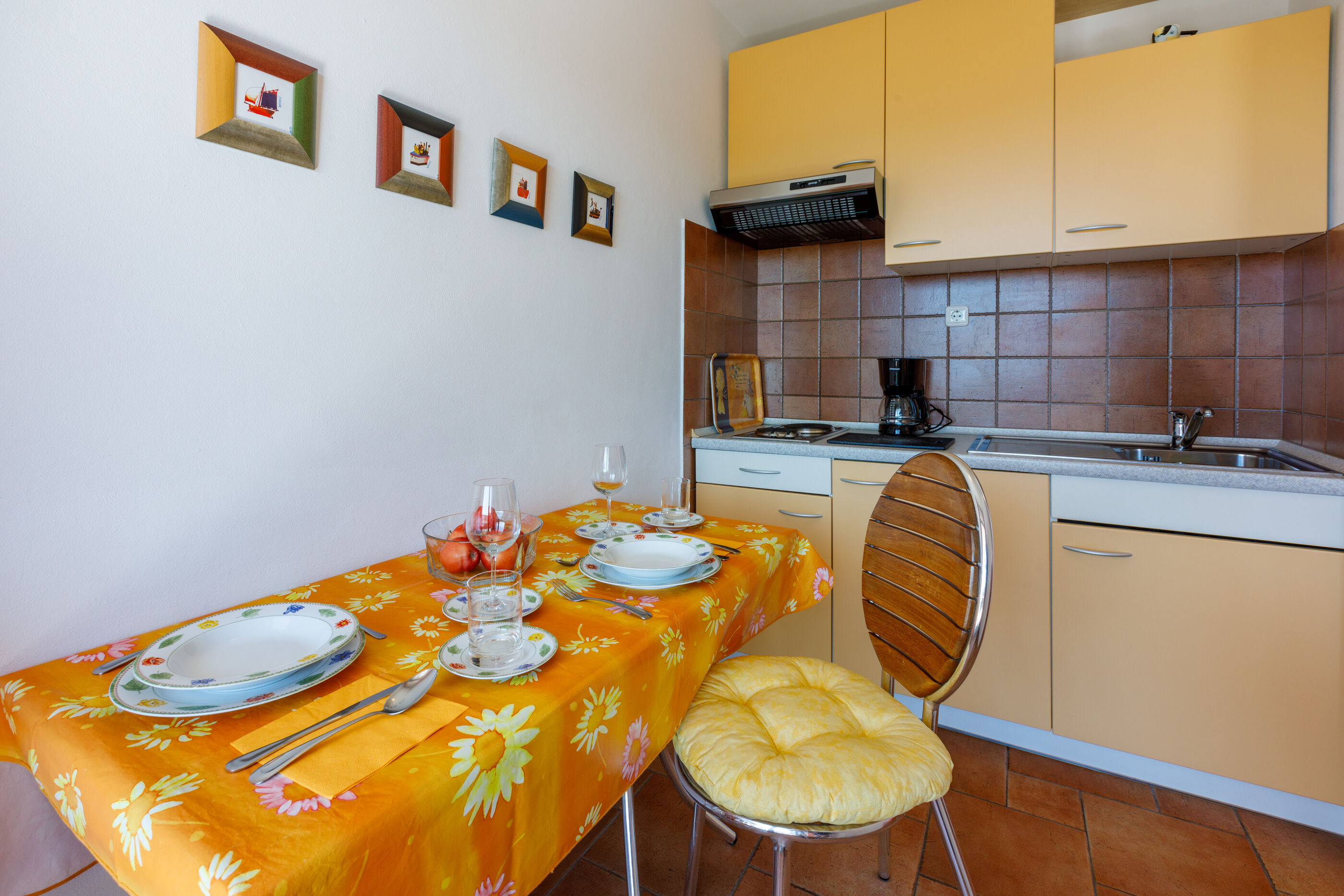 Apartments Lončarić 62761-A4