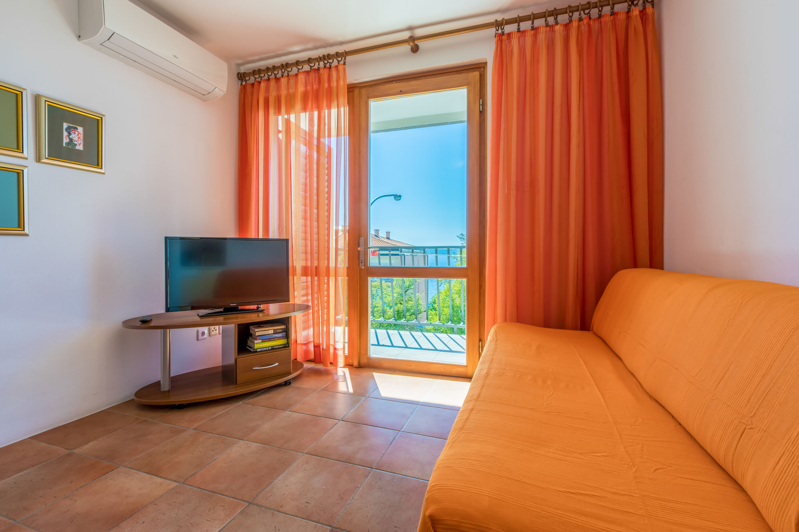 Apartments Lončarić 62761-A4
