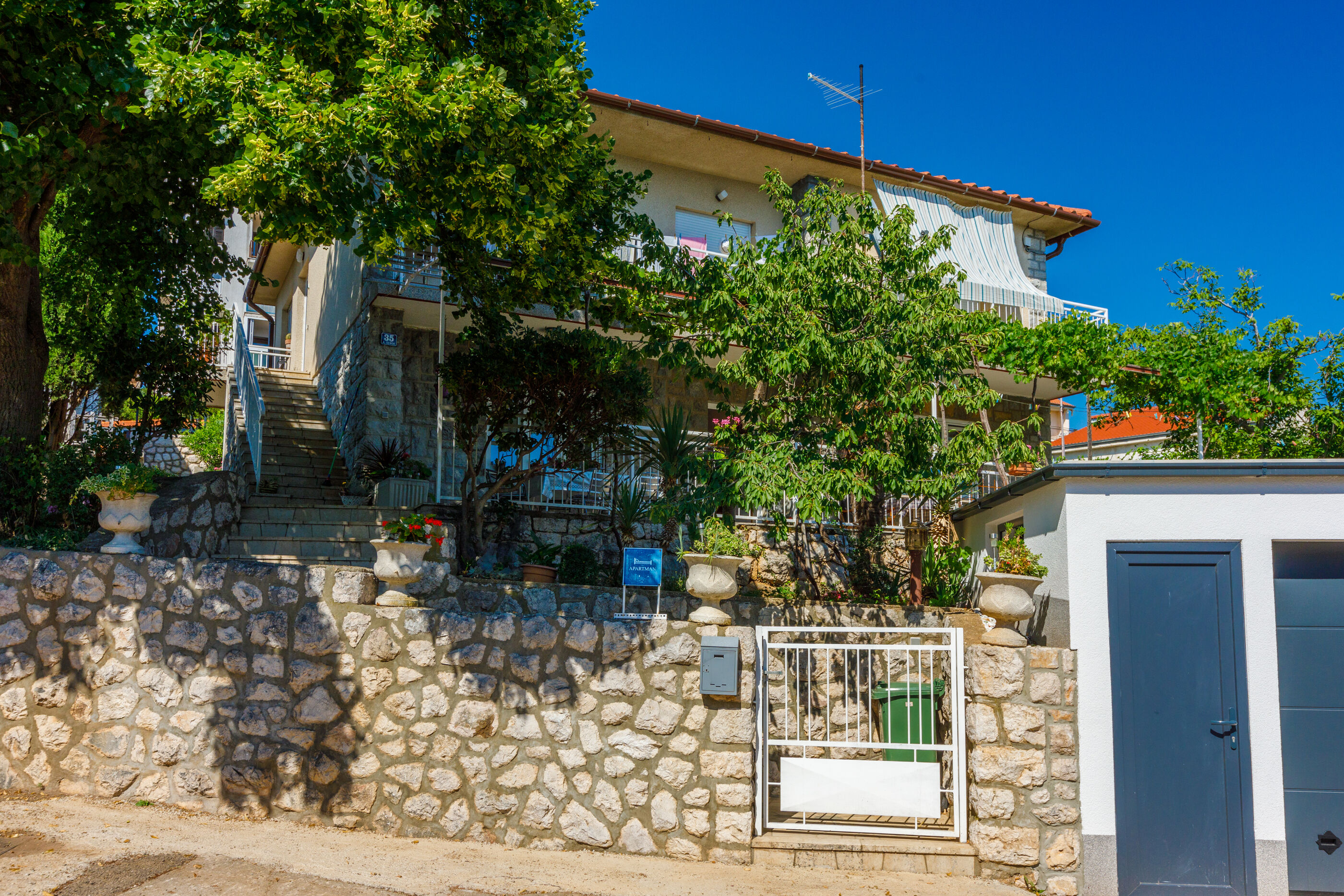 Apartment LEO NONA 62586-A1