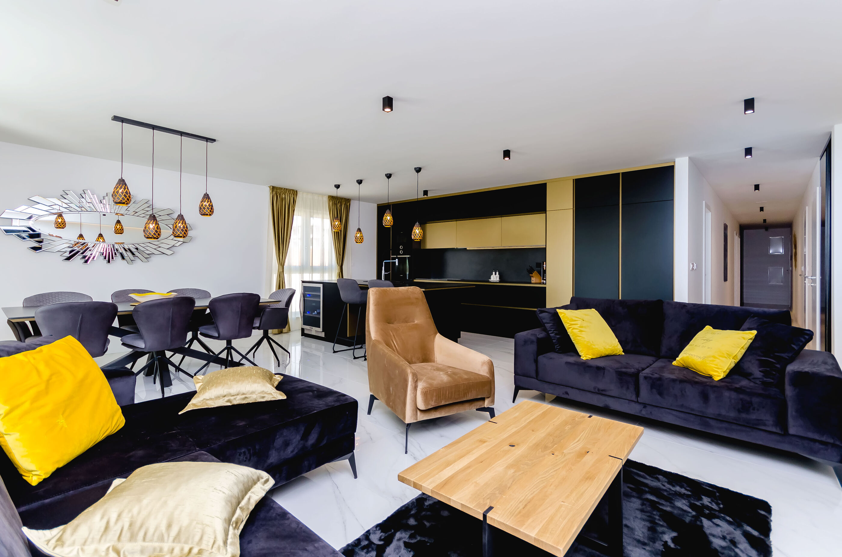 Apartments Crystal Luxury 79251-A1