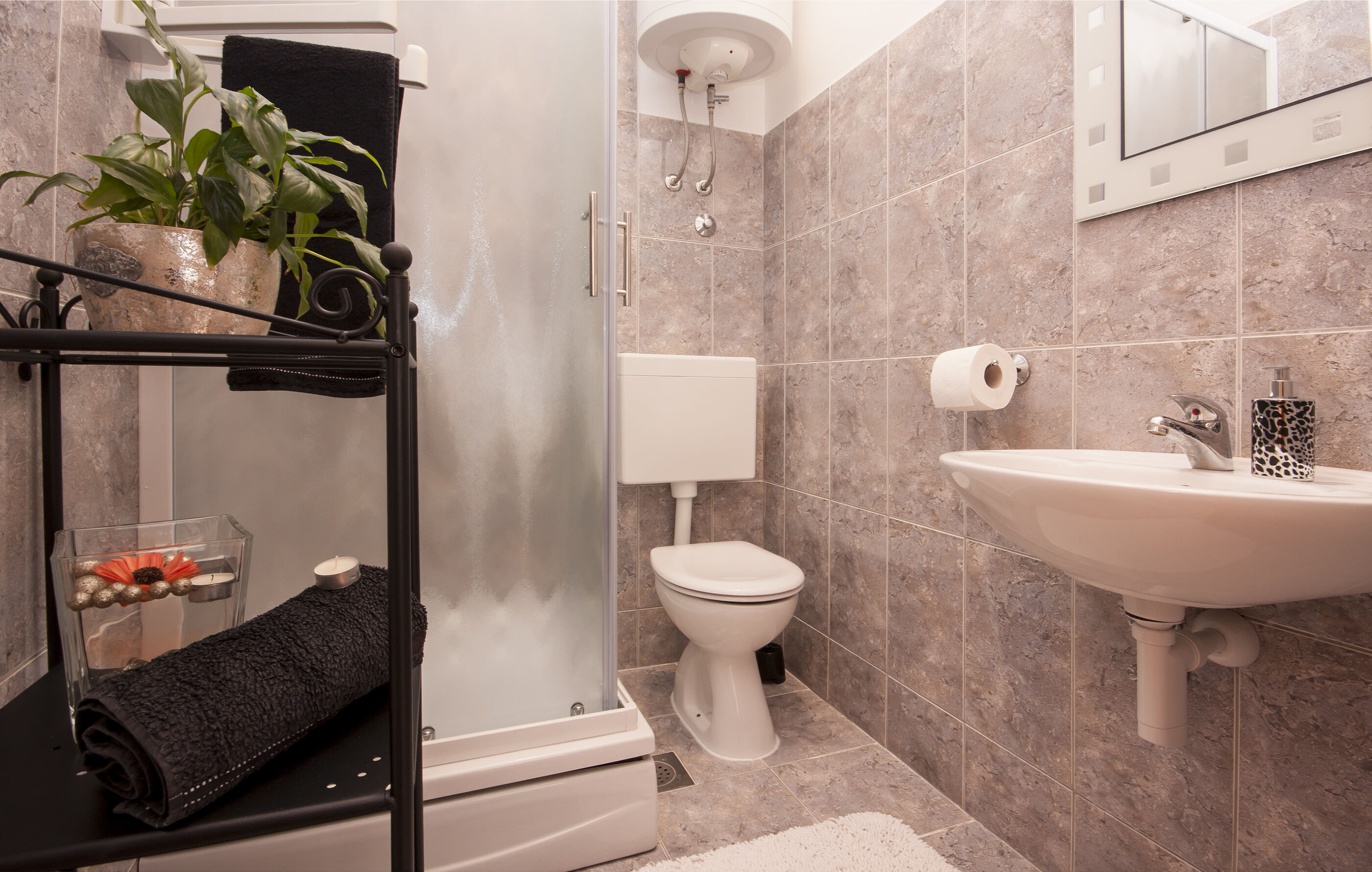 Apartments Tresan 81323-A3