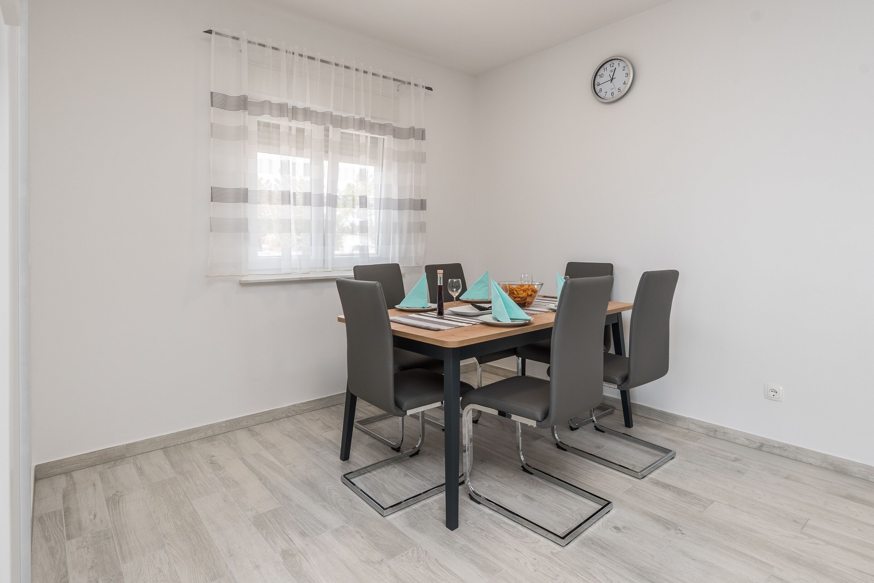 Apartments Bircic 29783-A1