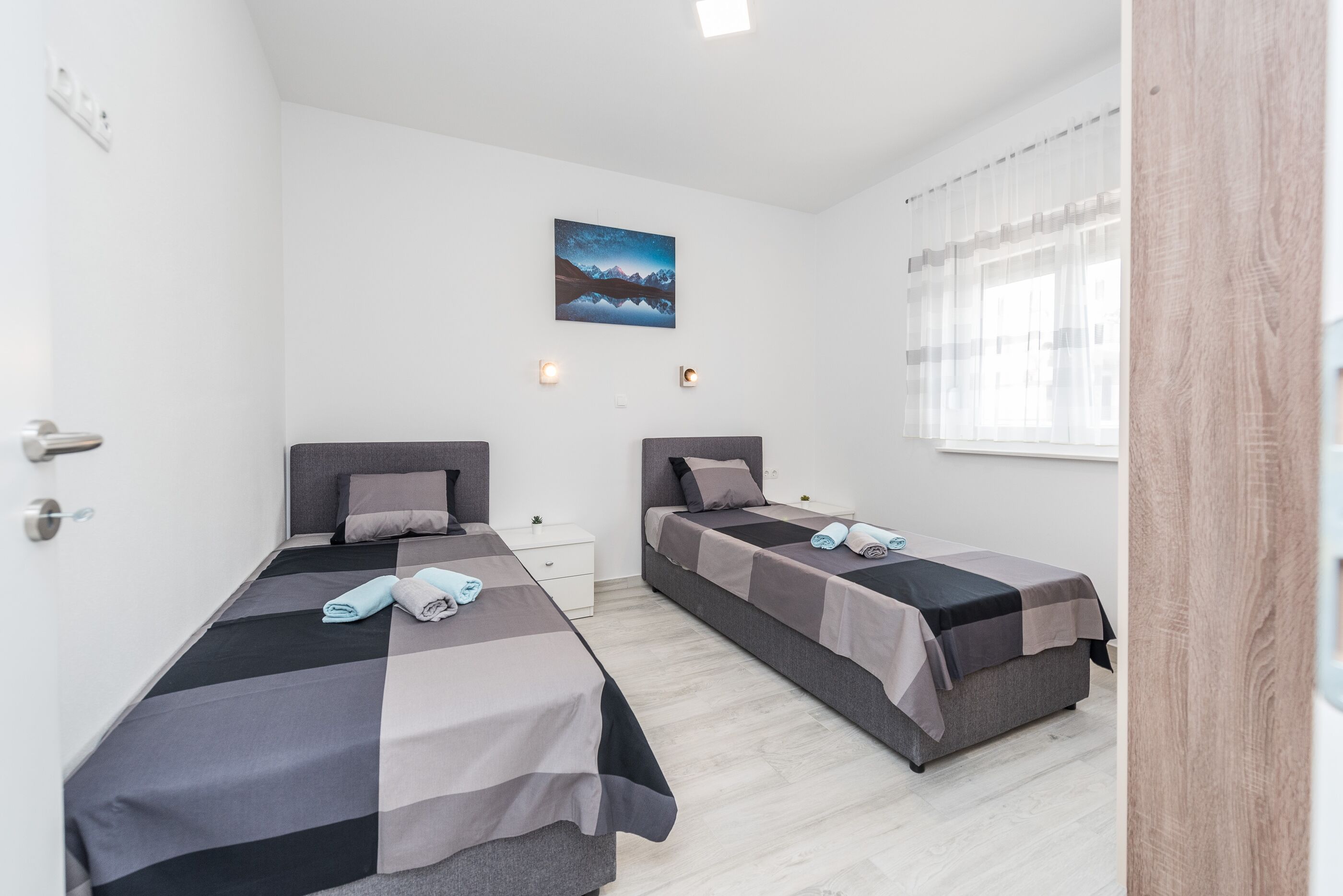 Apartments Bircic 29783-A1