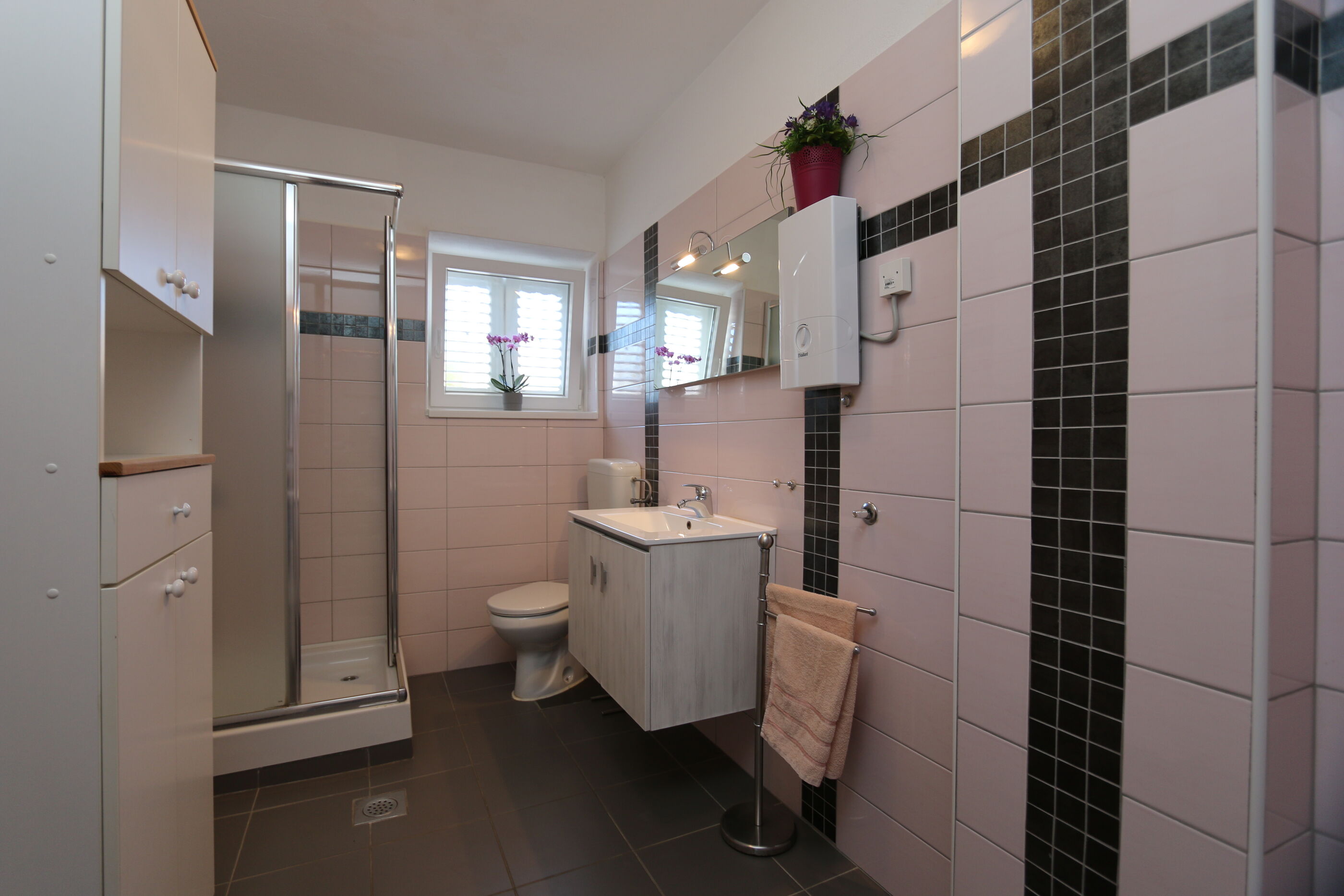 Apartments Brusic Ana 60246-A1