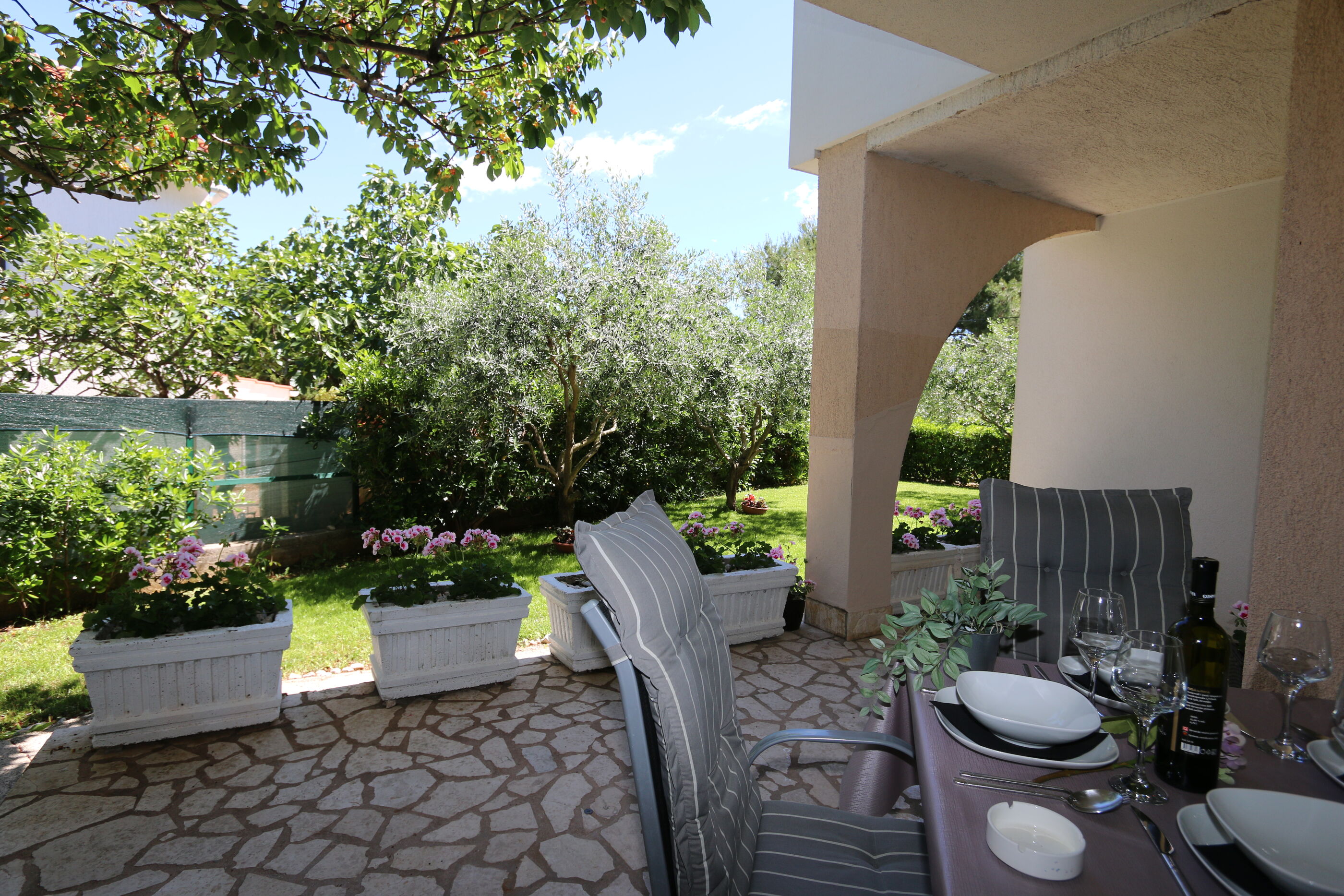 Apartments Brusic Ana 60246-A1