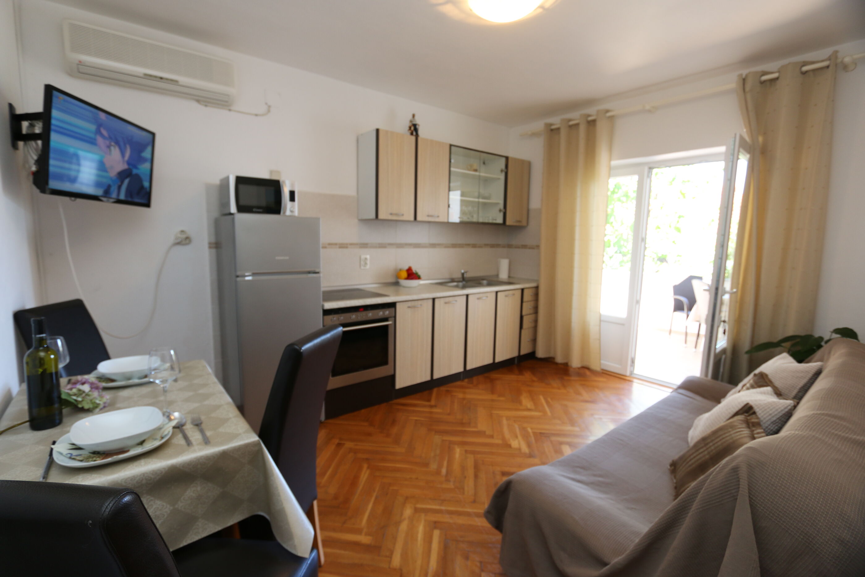 Apartments Brusic Ana 60246-A2
