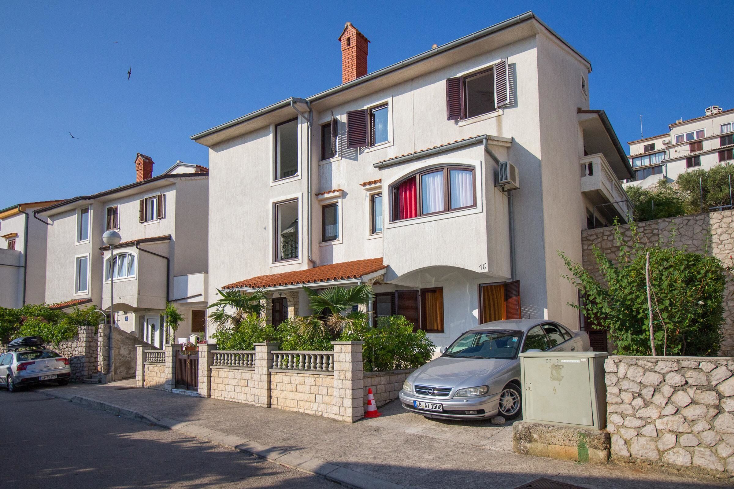 Apartments Tina 17516-A1