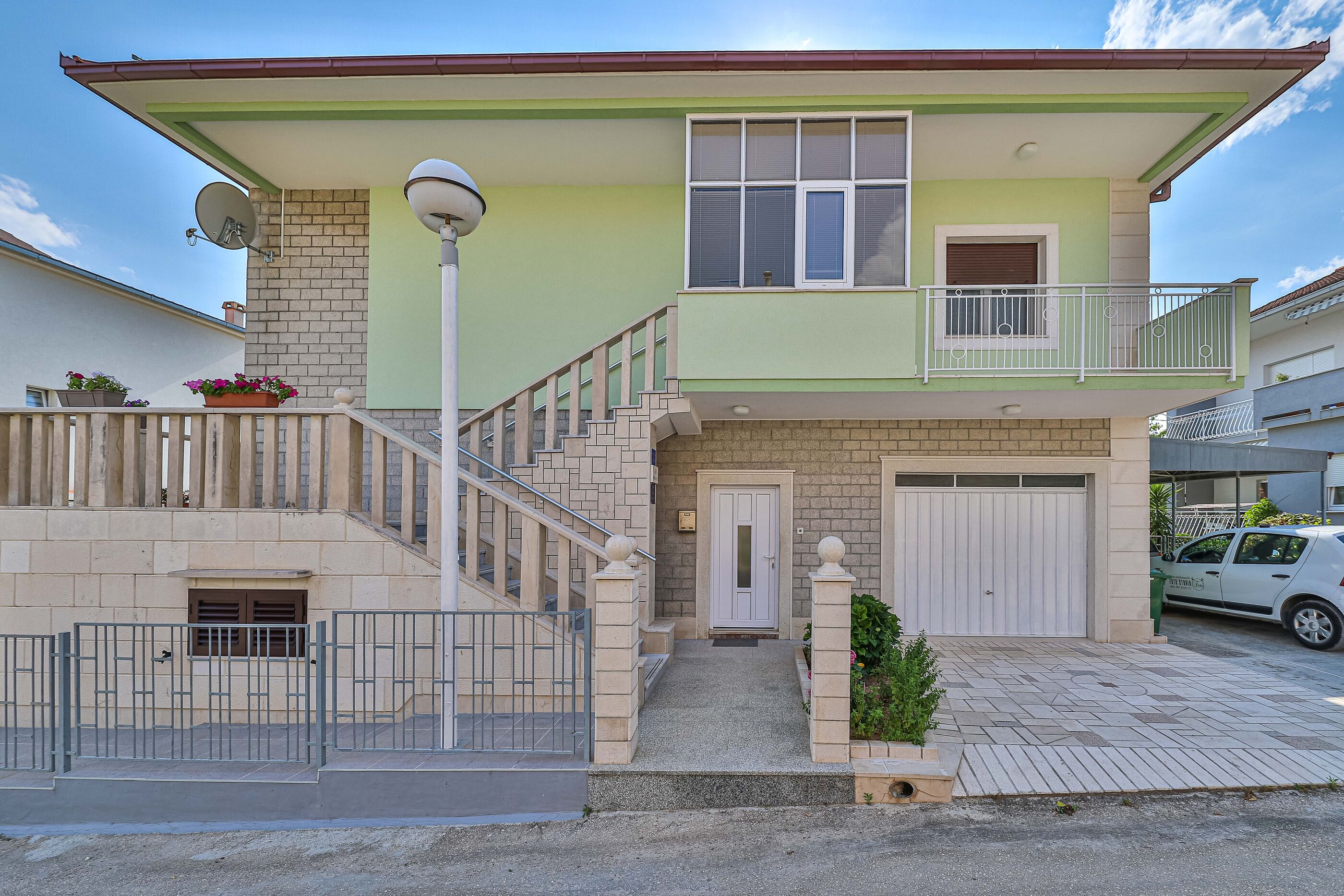 Apartment 3M 47211-A1