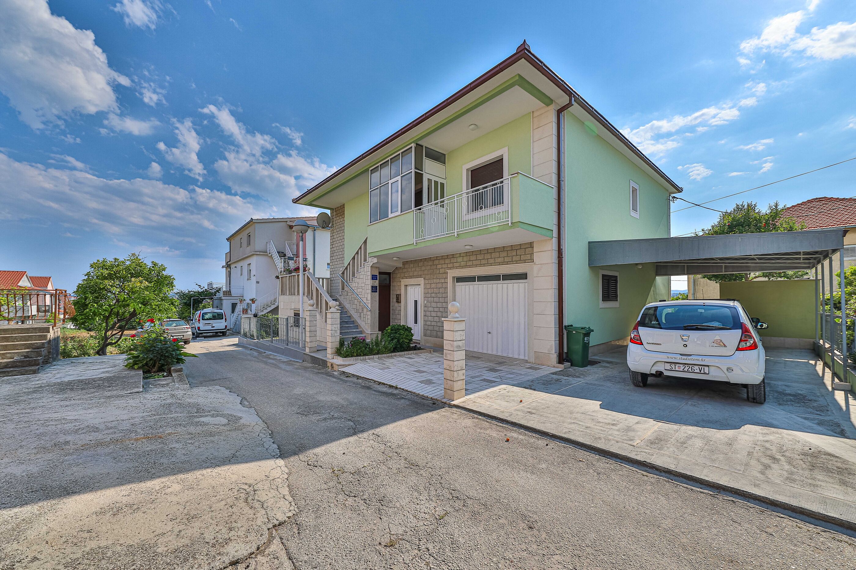 Apartment 3M 47211-A1
