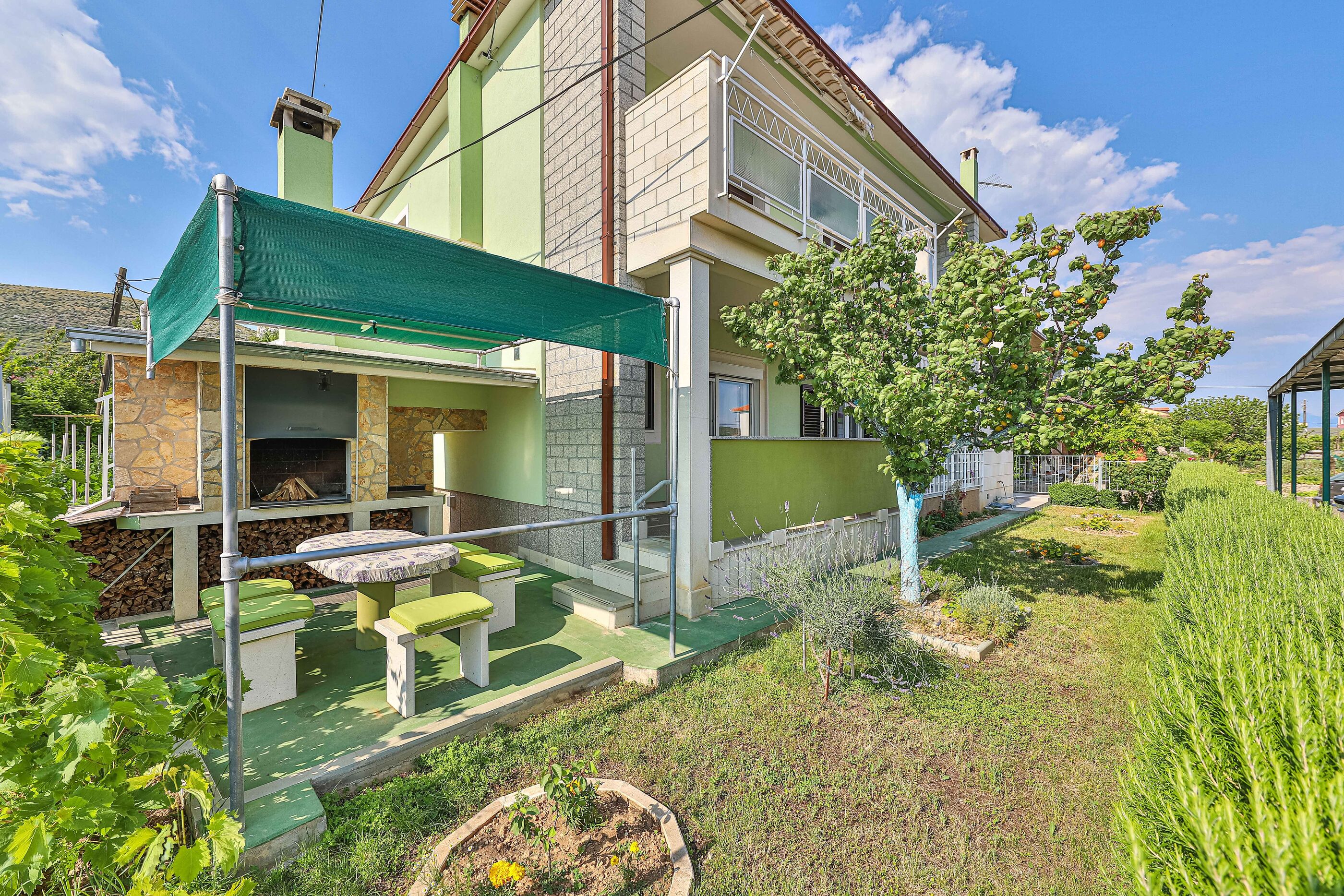 Apartment 3M 47211-A1