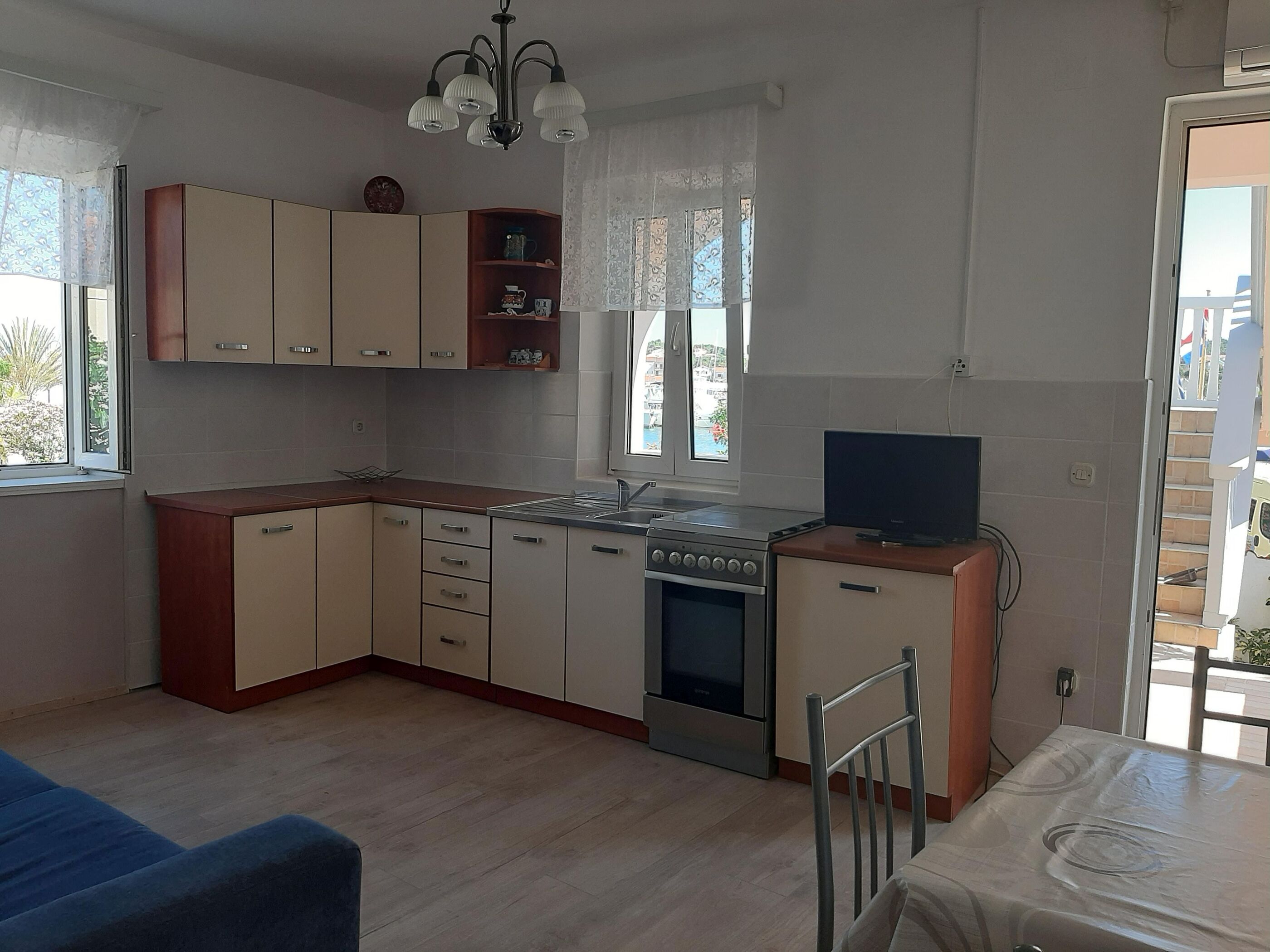 Apartments Ivanka 10731-A1