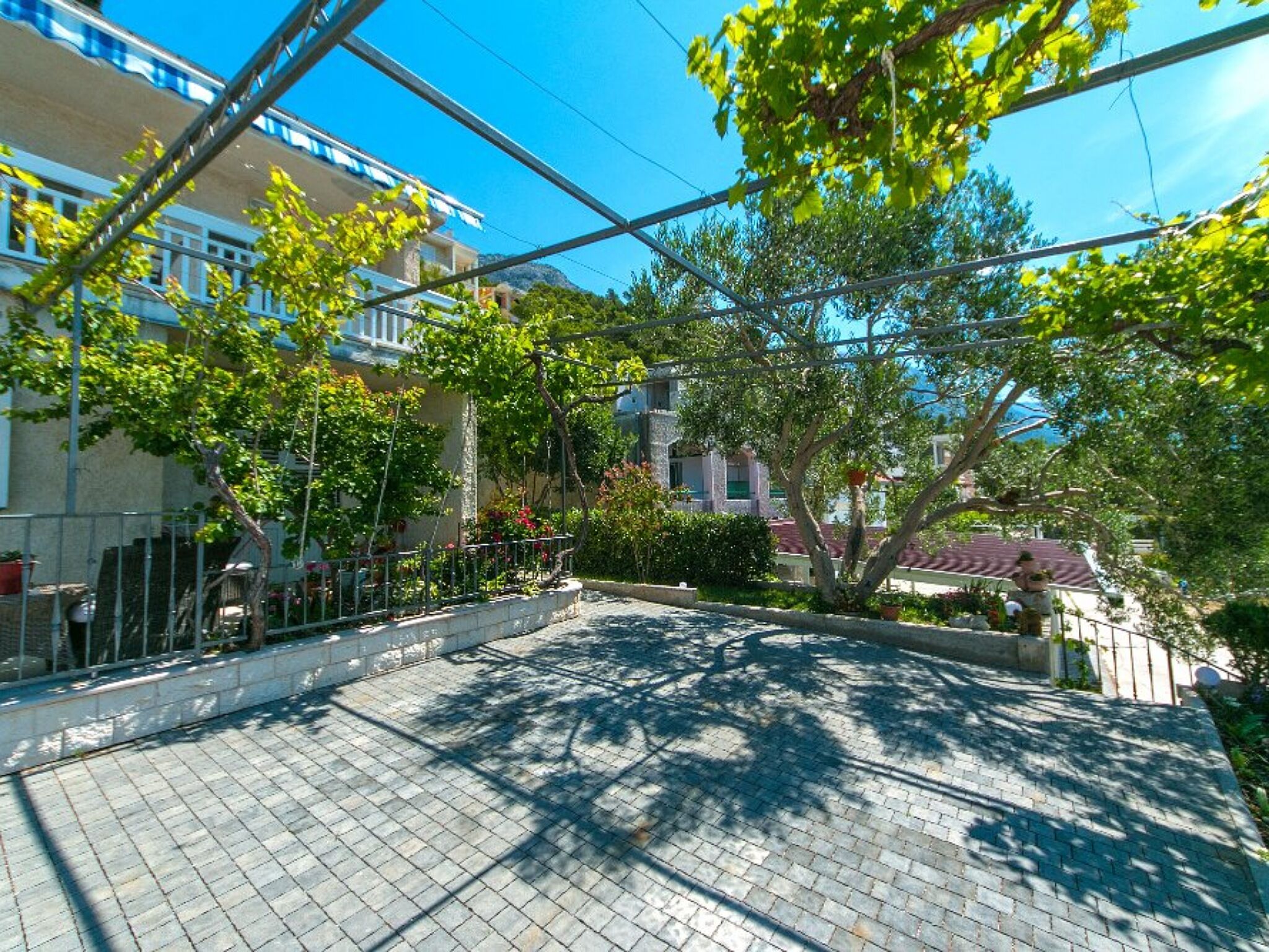 Apartments Mario 82131-A2