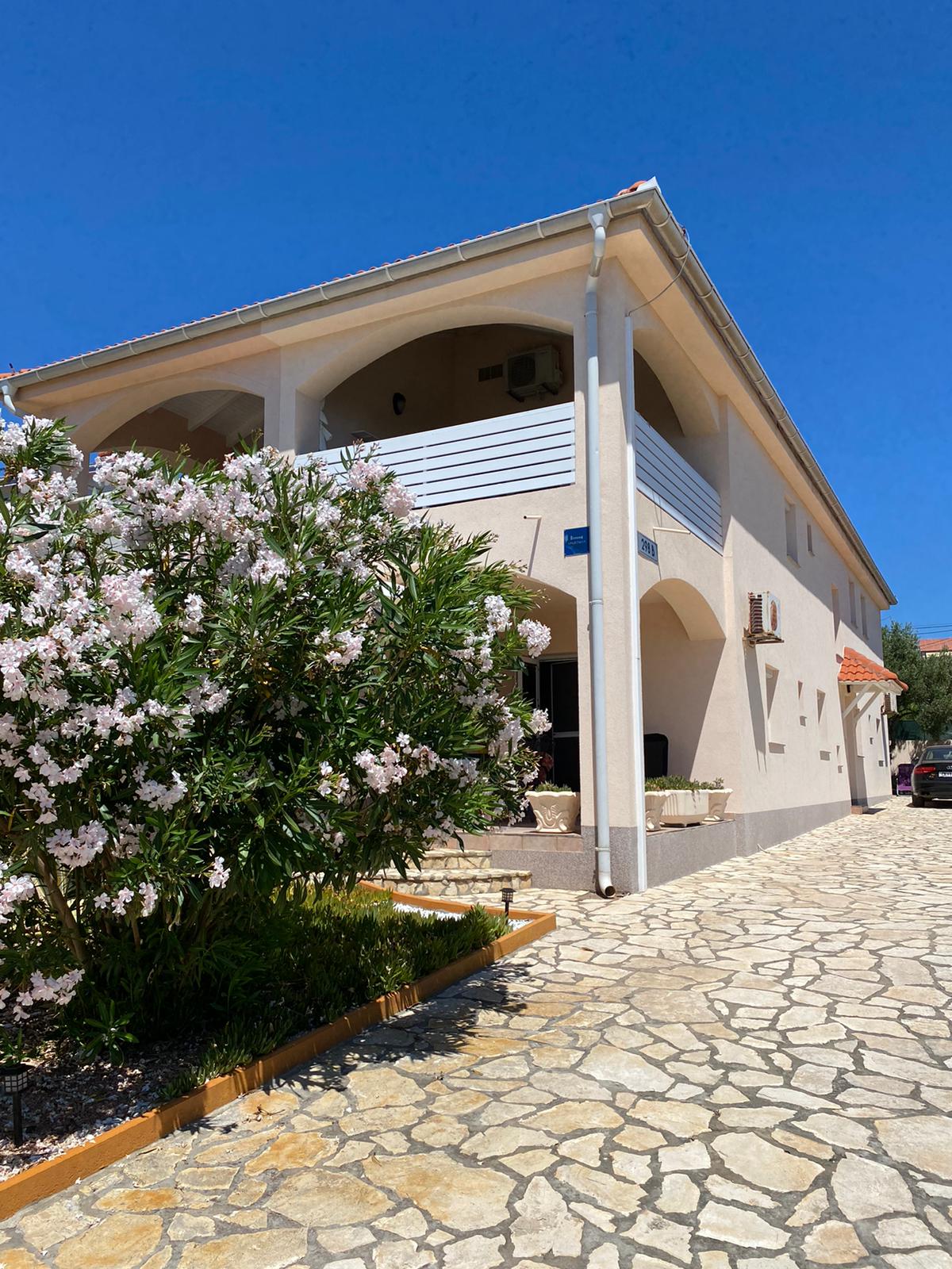 Apartments Strahija 50141-A1