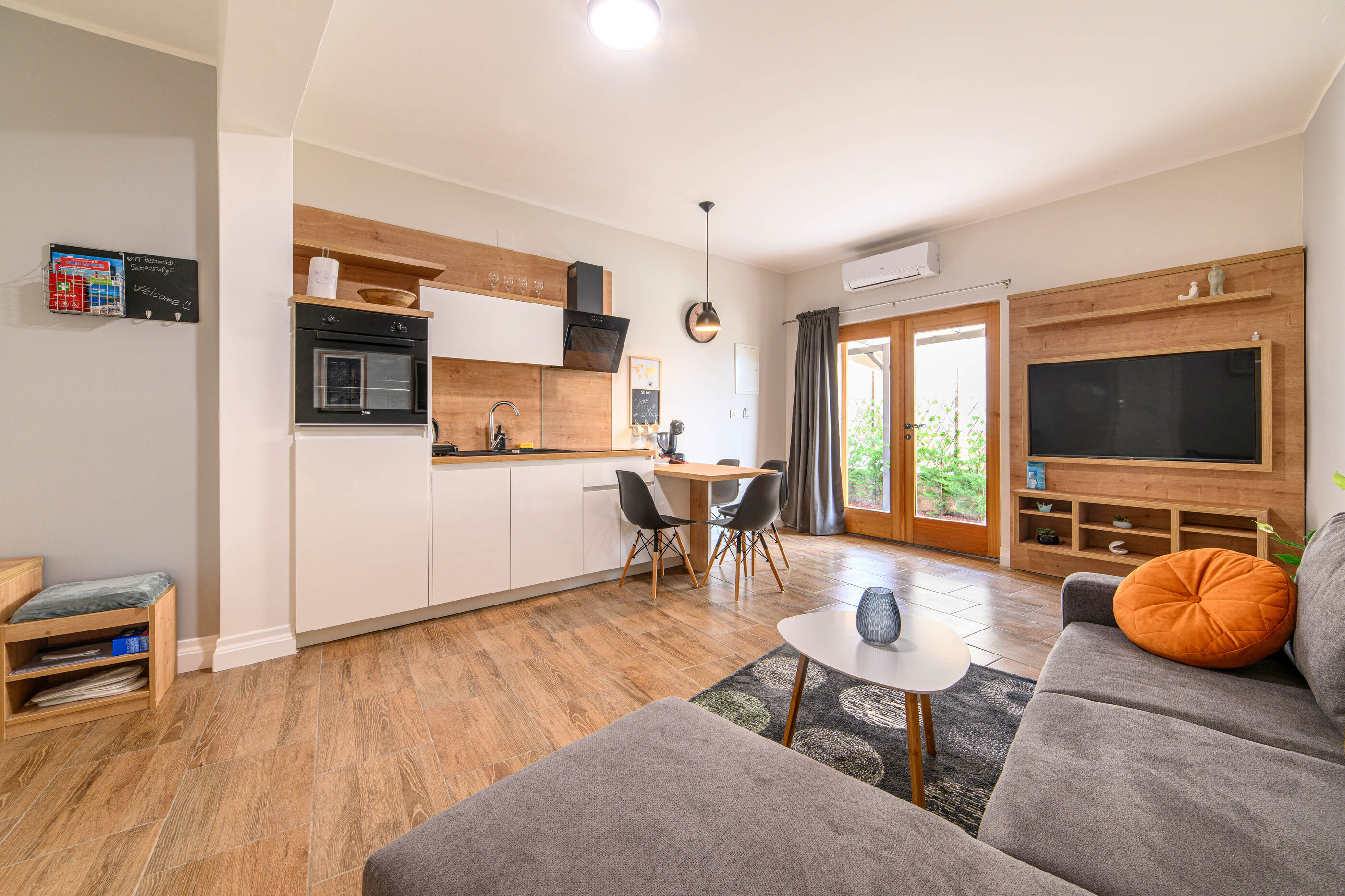 Apartments Oršula near old town 81791-A1