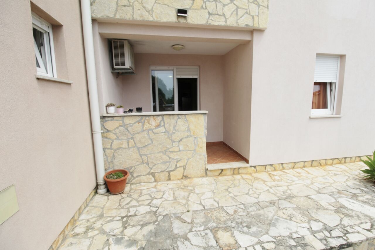 Apartment Arian Zambratija 79165-A1