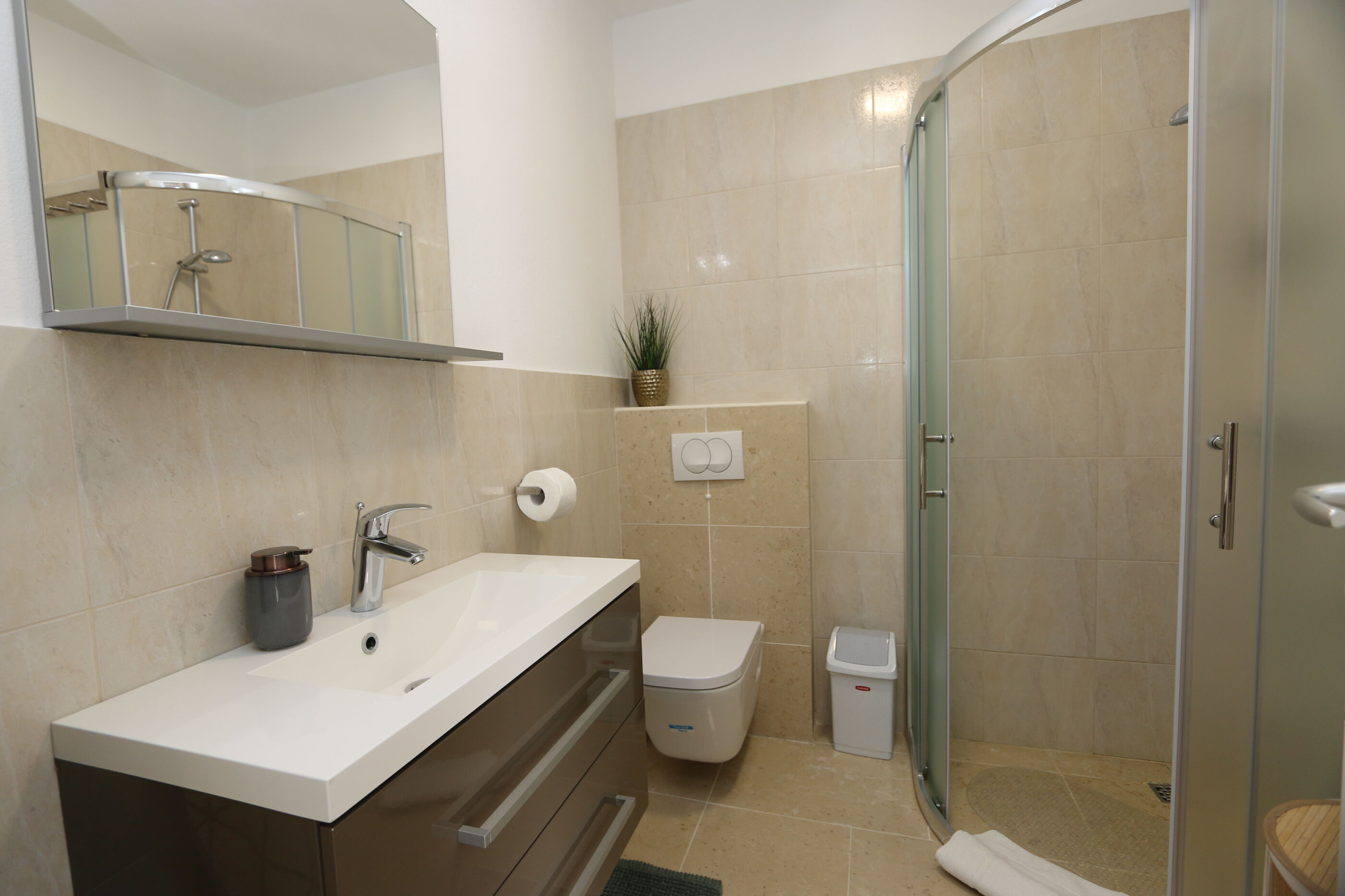 Apartments Baresic 36264-A2